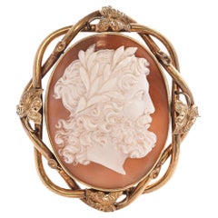 Antique Yellow Gold "Zeus" Cameo Brooch