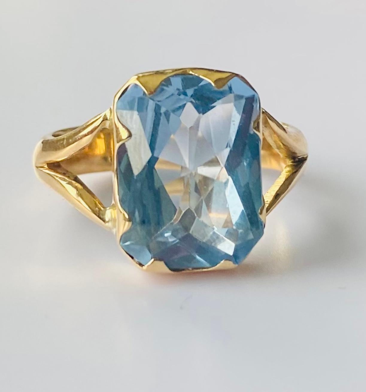 Antique 18 carat yellow golden ring, 8 sides faceted aquamarine of 7.6 carat 4