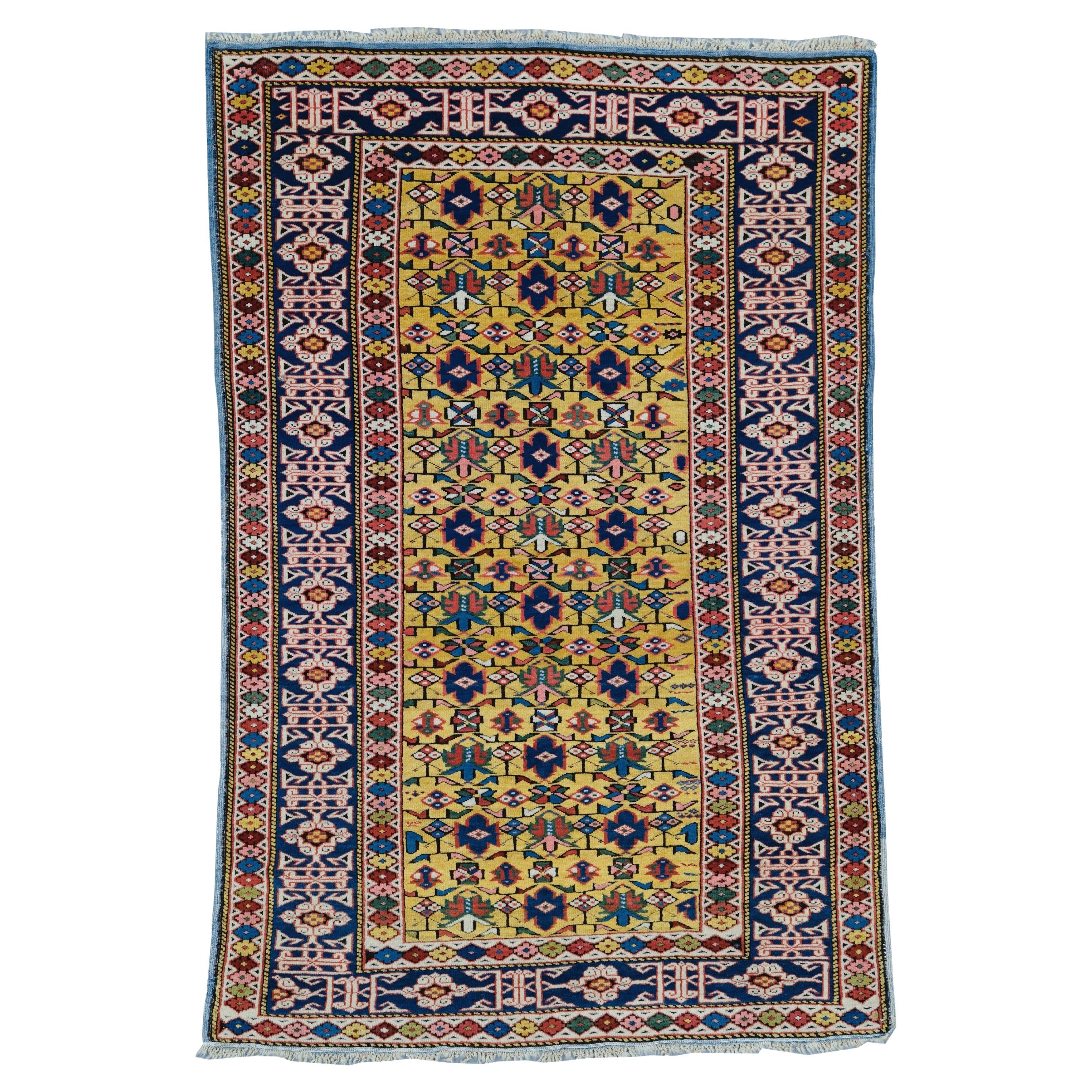 Tapis ancien Kuba Shirvan jaune - Tapis Shirvan à fond jaune de la fin du 19ème siècle