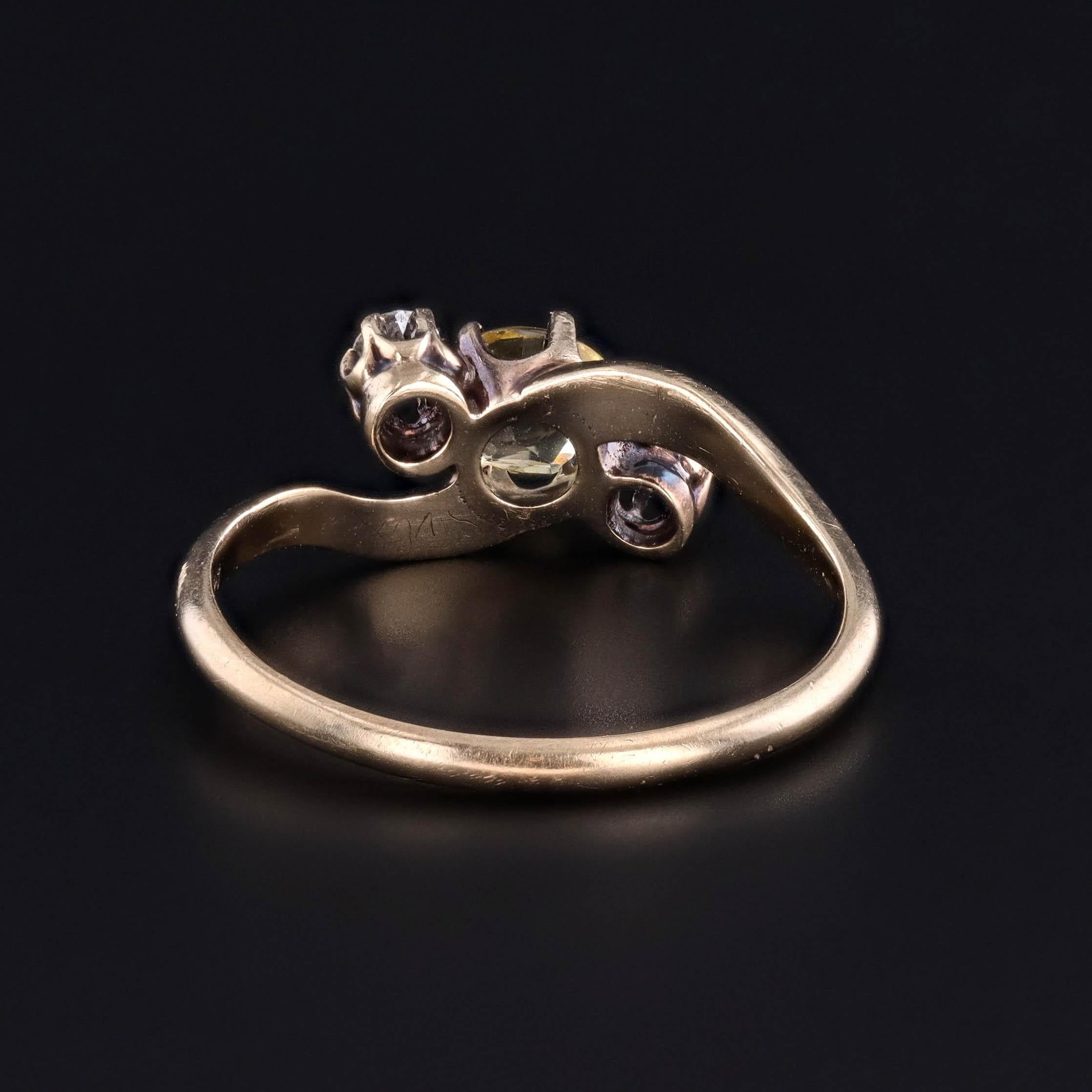 Taglio cuscino Anello antico con zaffiro giallo e diamante in oro 14k in vendita