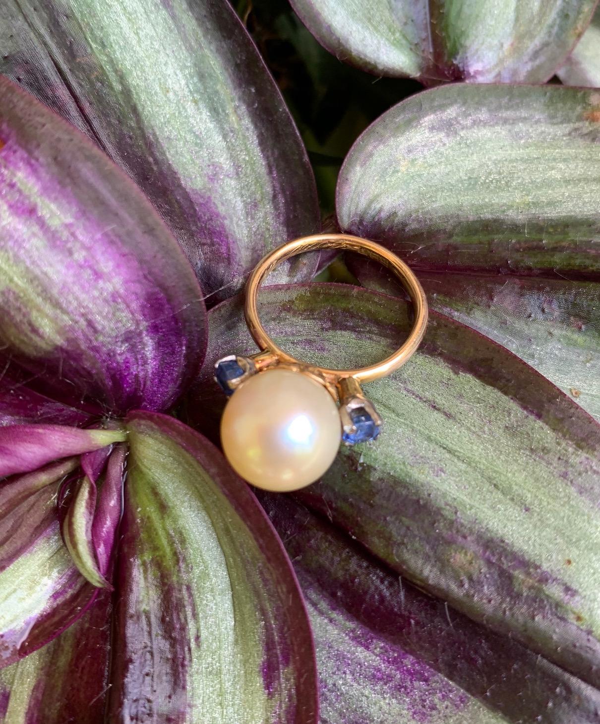 Women's Antique Yellow South Sea Pearl and Sapphire 18 Karat Yellow Gold - Size 5 1/4