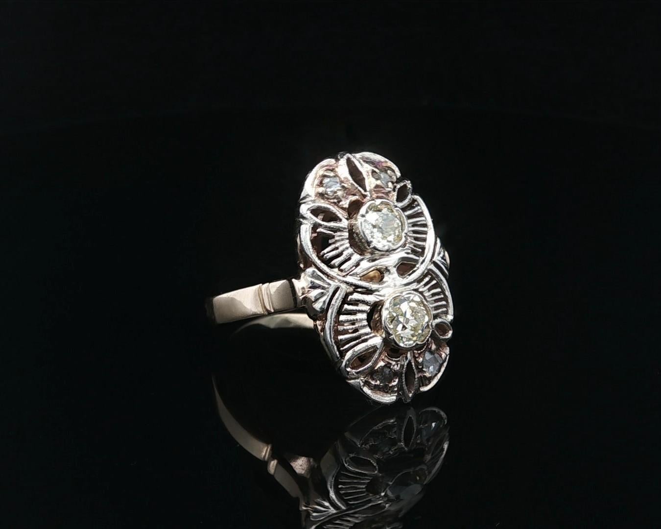 -Pierre(s) : -
(2) Diamant naturel véritable - taille ancienne - serti clos - couleur jaune pâle - 0,60ctw (approx.)
(4) Diamant naturel véritable - taille rose - serti clos - beaux diamants blancs brillants

MATERIAL : Or jaune 14k massif avec