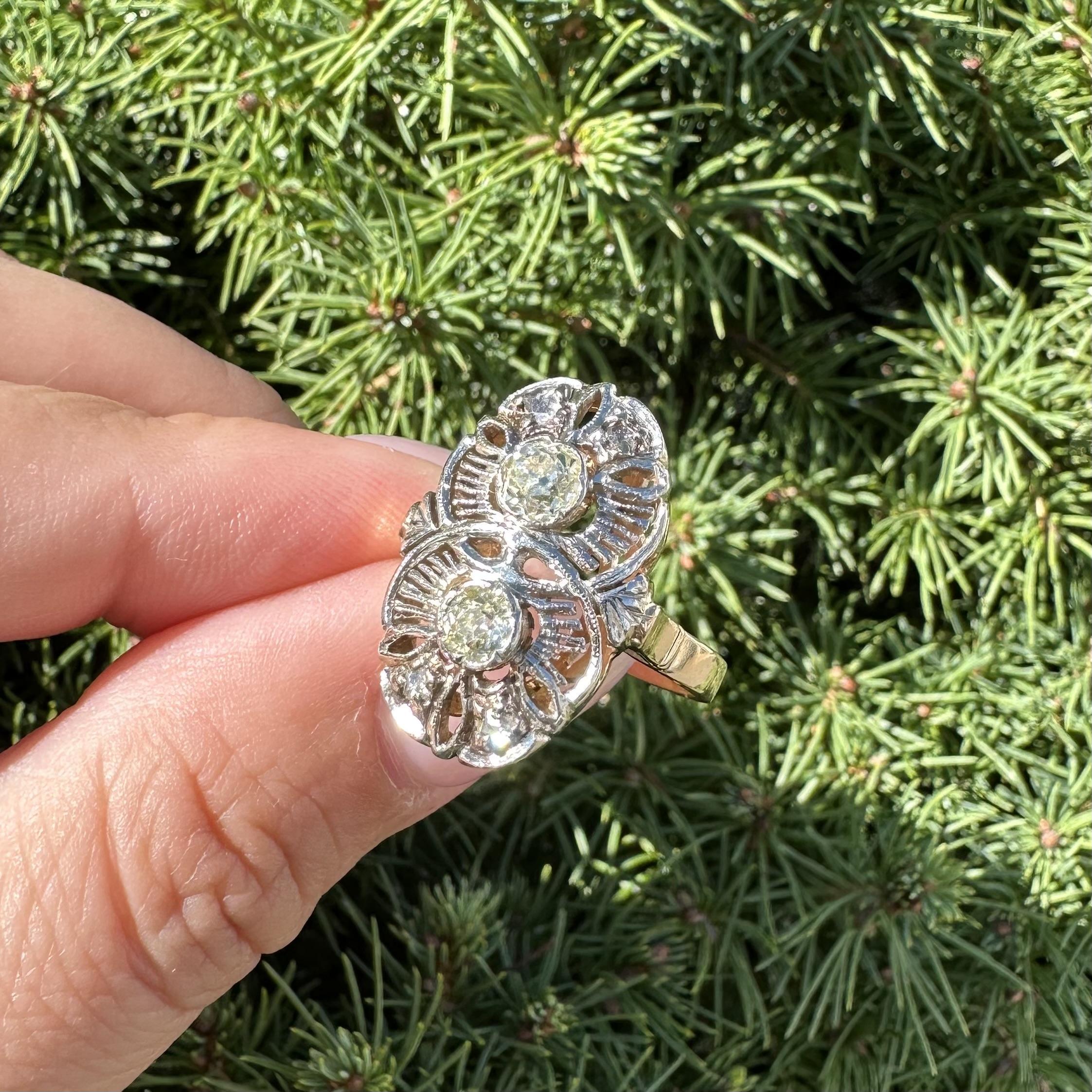 Bague longue en or jaune et blanc avec diamants taille rose Old Mine de 0,60ct Bon état - En vente à Montclair, NJ