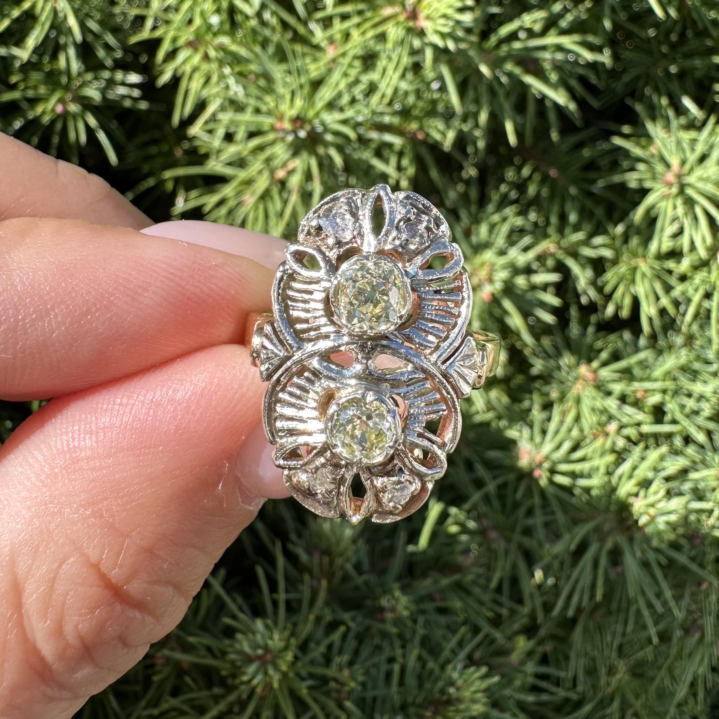 Bague longue en or jaune et blanc avec diamants taille rose Old Mine de 0,60ct Pour femmes en vente