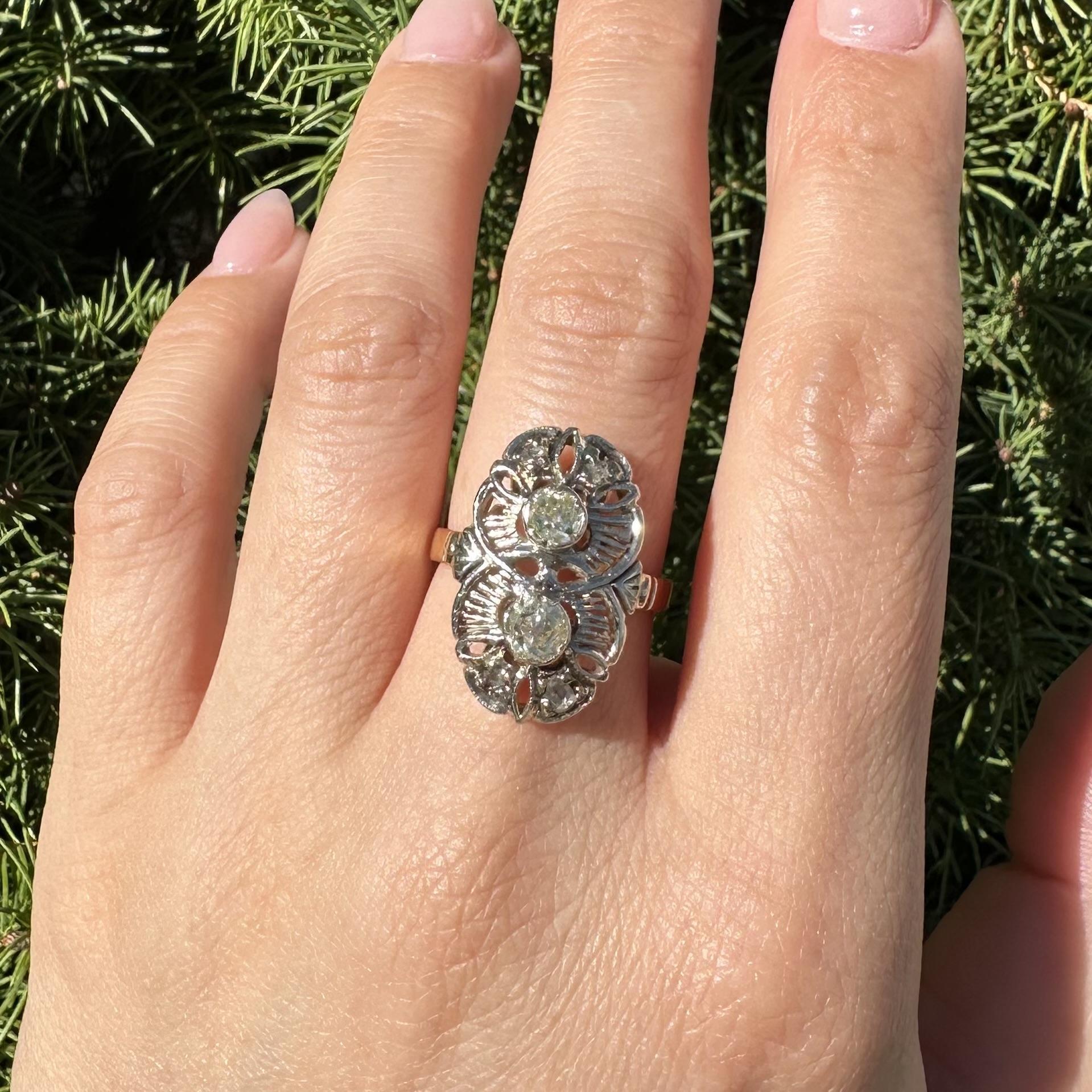 Bague longue en or jaune et blanc avec diamants taille rose Old Mine de 0,60ct en vente 1