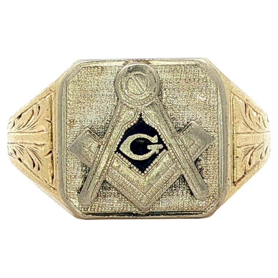 Anello massonico antico in oro giallo e bianco con smalto blu e incisione a mano, da libero muratore