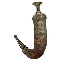 Antique Yemeni Jambiya Dagger with Silver-Mounted Scabbard, Early 20th Century