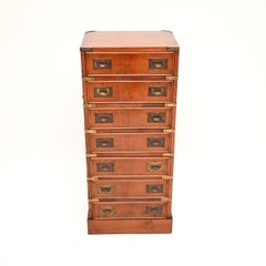 Ancienne commode de campagne militaire en bois d'if