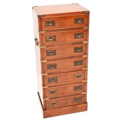 Ancienne commode de campagne militaire en bois d'if