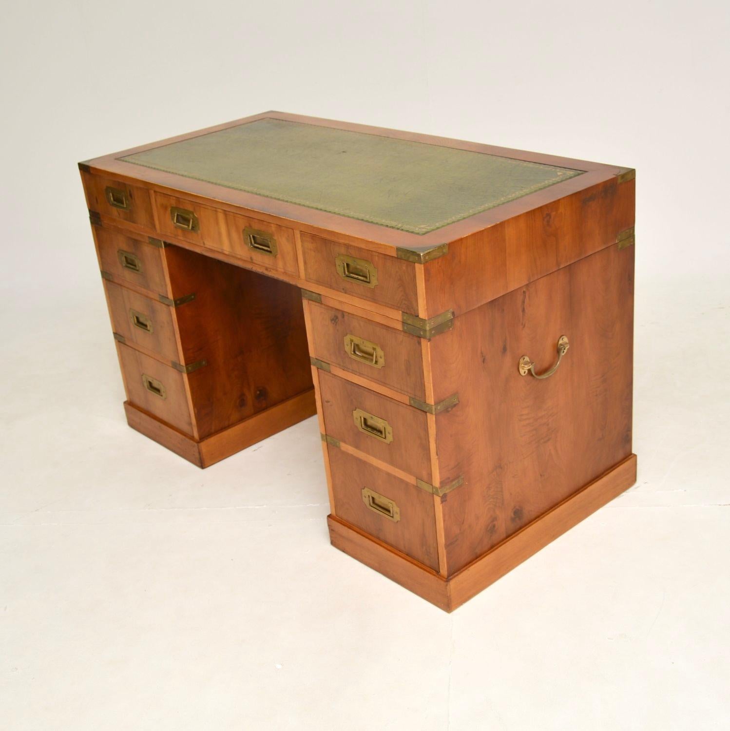 Antique Yew Wood Military Campaign Style Pedestal Desk In Good Condition In London, GB