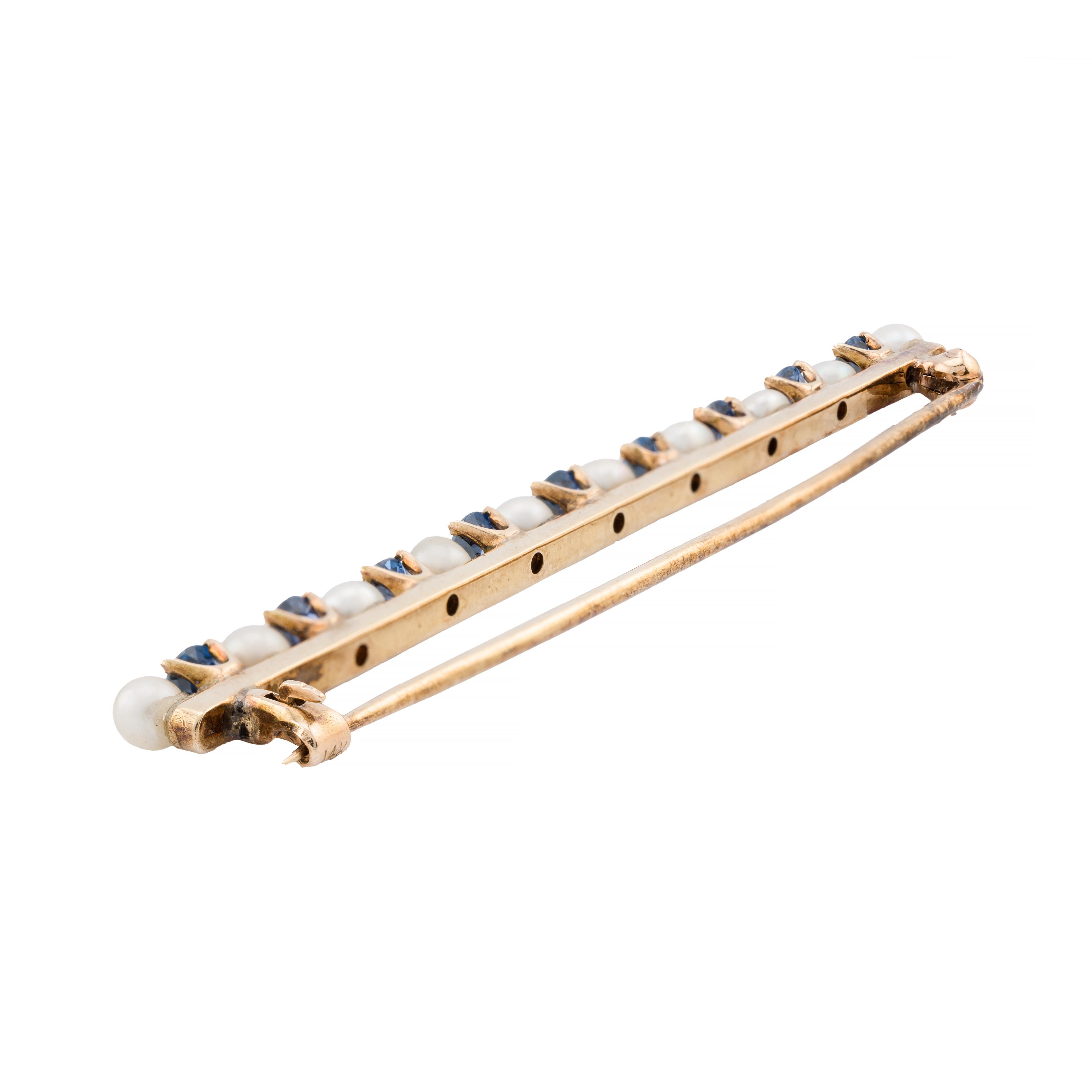 Antique Yogo Gulch Sapphire & Natural Pearl Bar Brooch in 14K Yellow Gold In Excellent Condition For Sale In Boston, MA