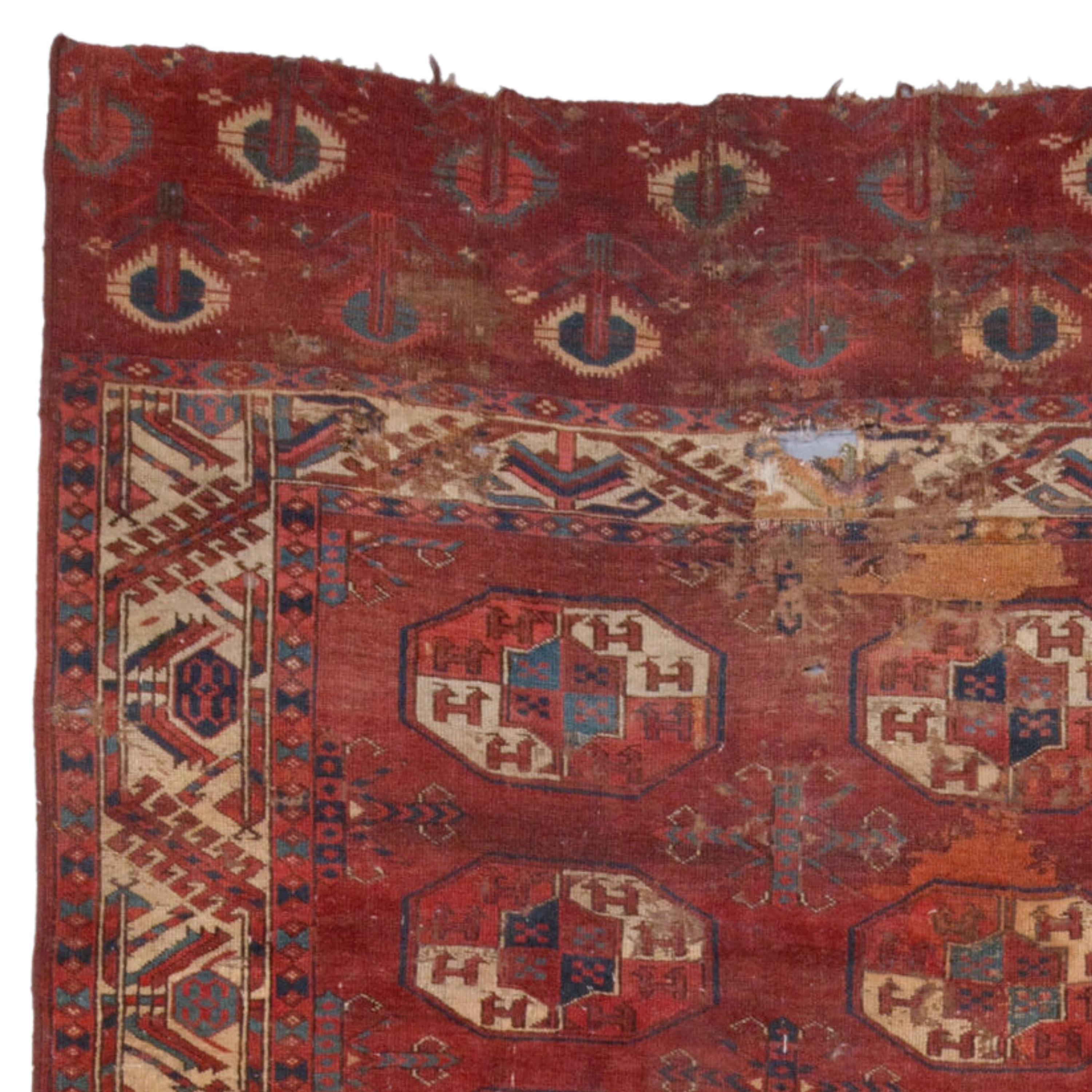 Antique Yomud Main Carpet - Early Turkmen Yomud Main Rug Circa 1800, Antique Rug In Fair Condition For Sale In Sultanahmet, 34