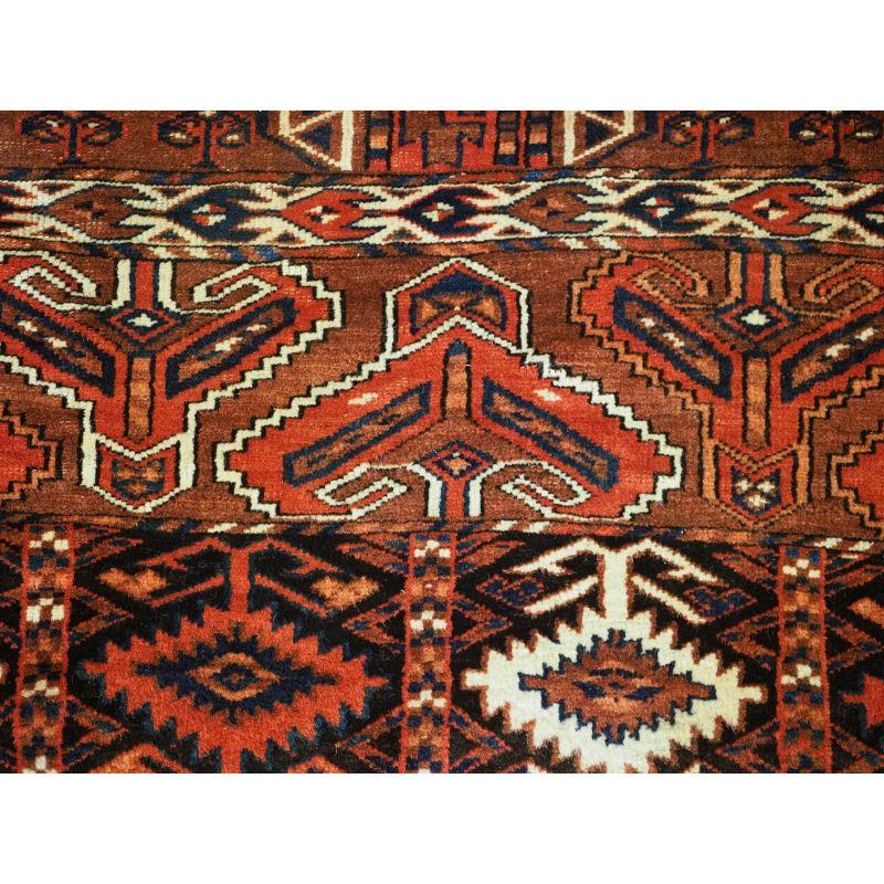 Antike Yomut Turkmen Ensi mit gut drapierten Ulmenholzplatten, um 1880 im Zustand „Gut“ im Angebot in Moreton-In-Marsh, GB