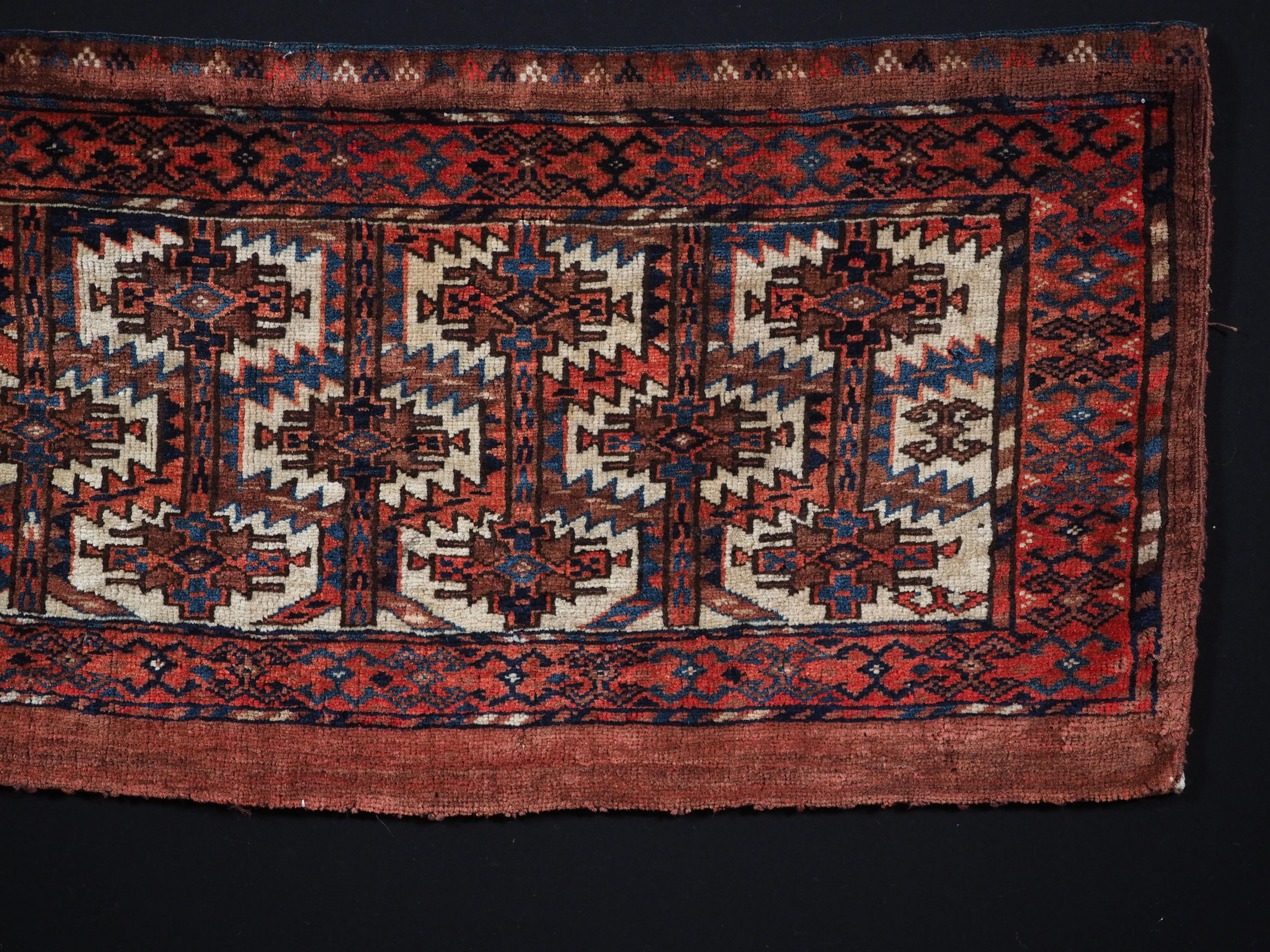 Antique Yomut Turkmen torba with lattice design.  Circa 1880. In Good Condition For Sale In Moreton-In-Marsh, GB