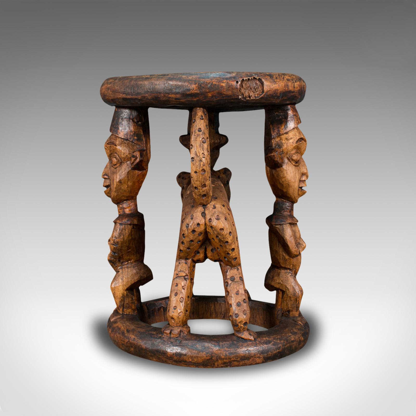 Antique Yoruba Stool, West African, Benin Kingdom, Ceremonial Table, circa 1900 In Good Condition In Hele, Devon, GB