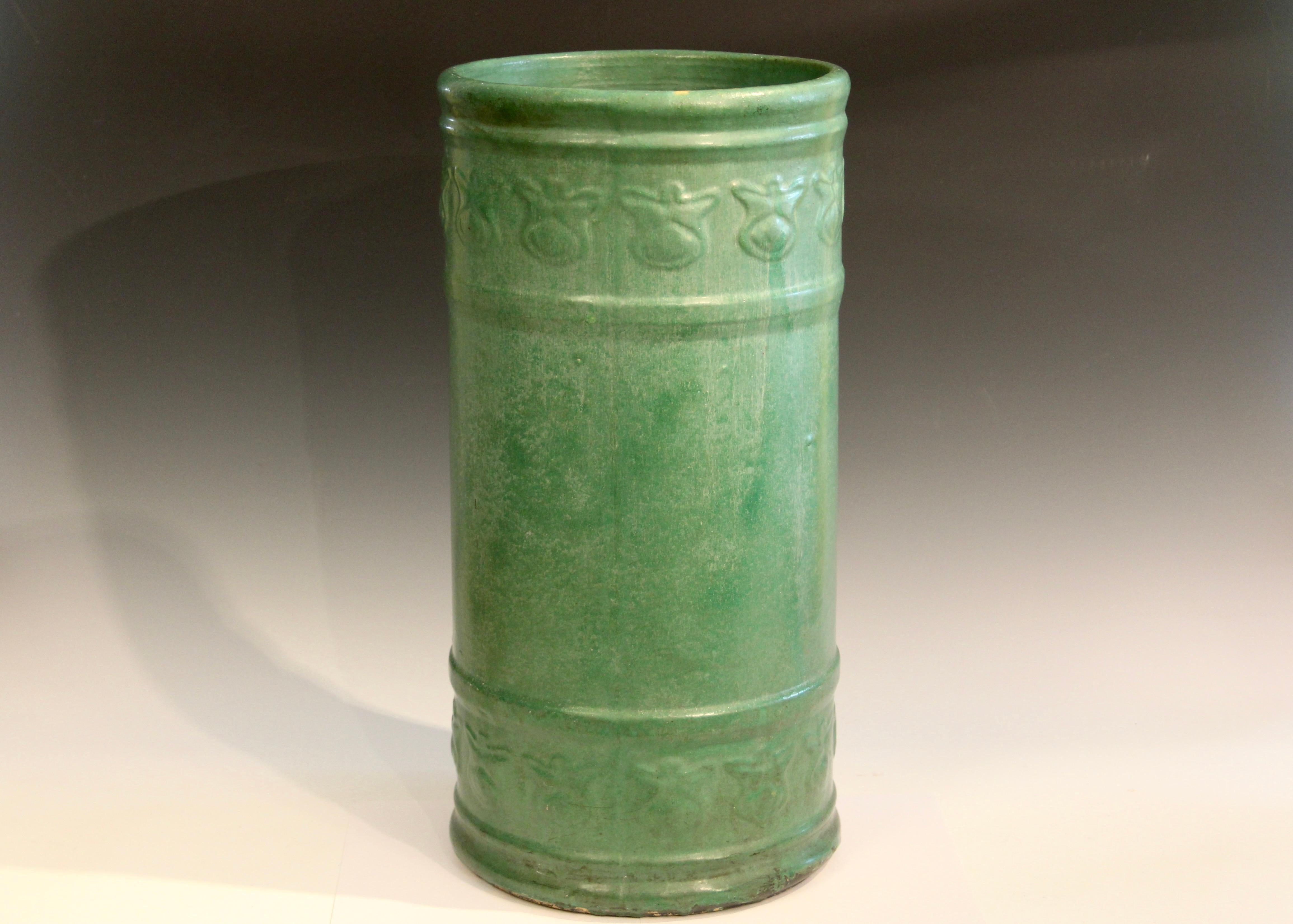 Large old Zanesville matt green Arts and Crafts umbrella/stick stand jar, form #1, circa early/mid 20th century. 21