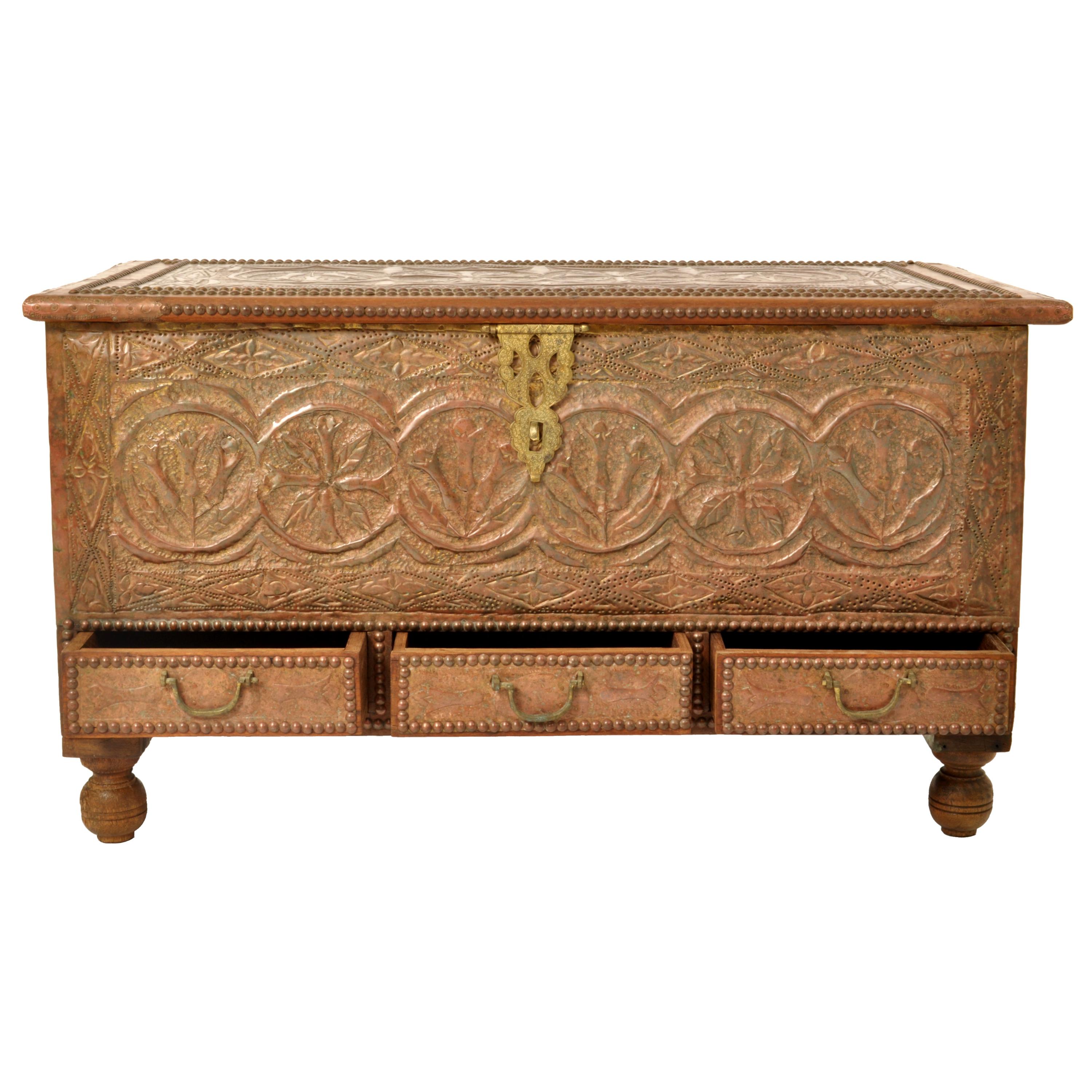 Antique Zanzibar Omani Teak & Brass Studded Copper Clad Dowry Chest Trunk, 1880 In Good Condition For Sale In Portland, OR