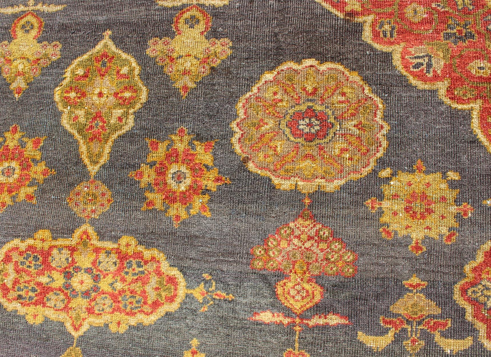 Antique Zeigler Sultanabad Rug with Elegant Medallion Design in Blue & Rust Red For Sale 8