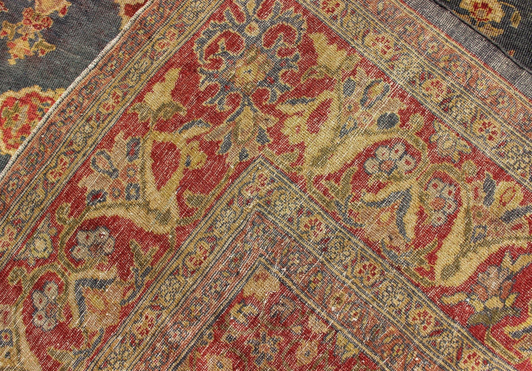 Antique Zeigler Sultanabad Rug with Elegant Medallion Design in Blue & Rust Red In Good Condition For Sale In Atlanta, GA