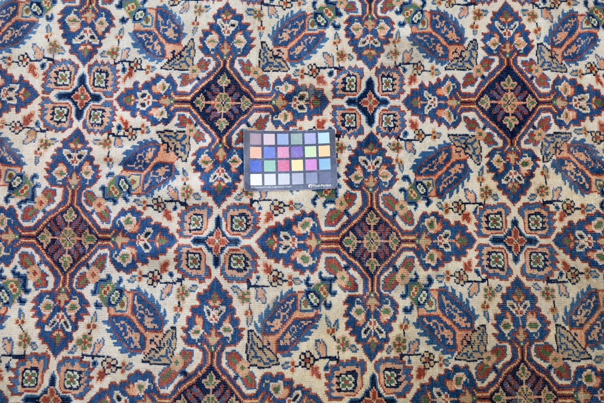Antique Zeyhur Rug 6'3'' x 8'10'' For Sale 3