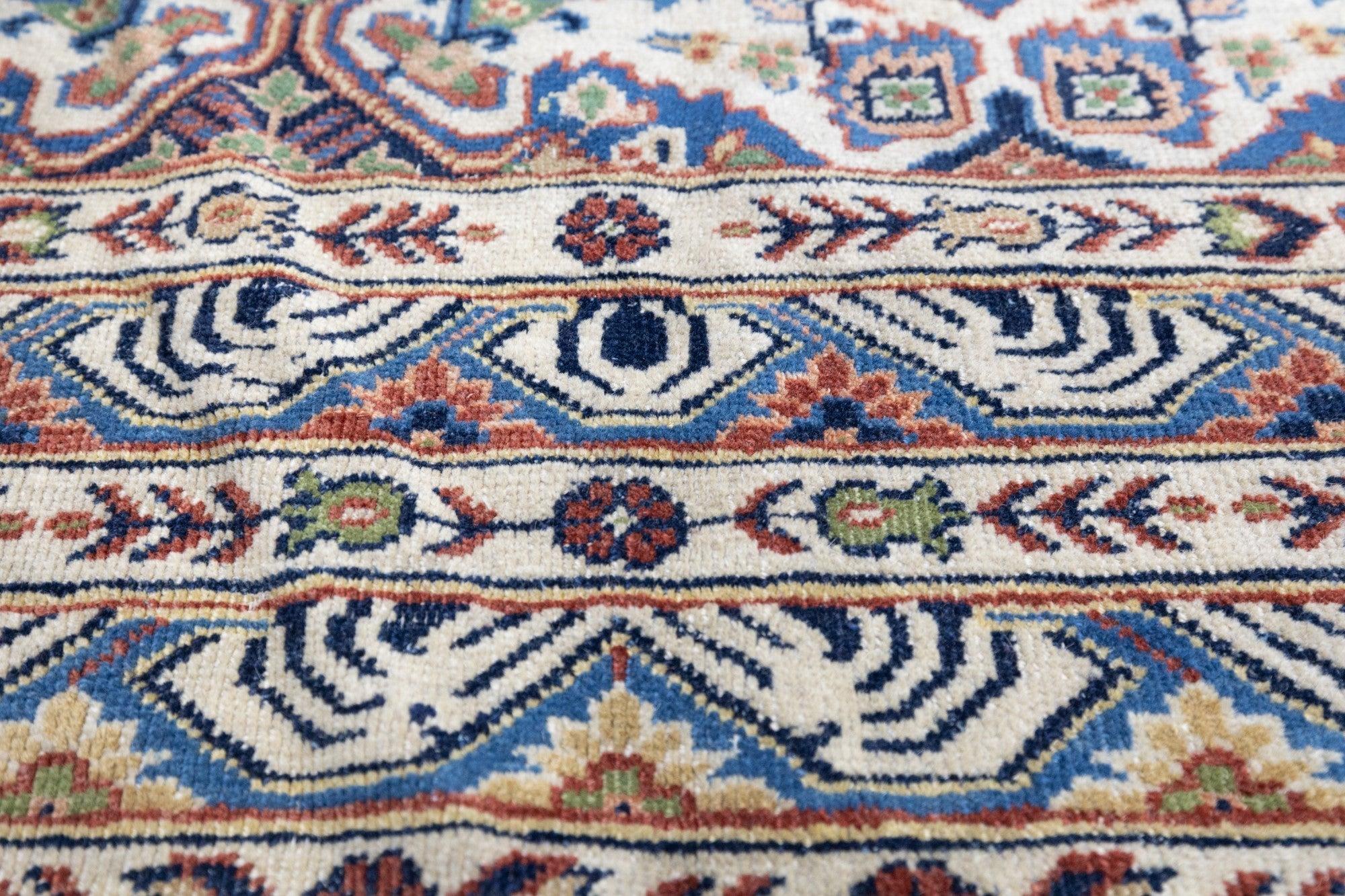 Antique Zeyhur Rug 6'3'' x 8'10'' In Good Condition For Sale In New York, NY