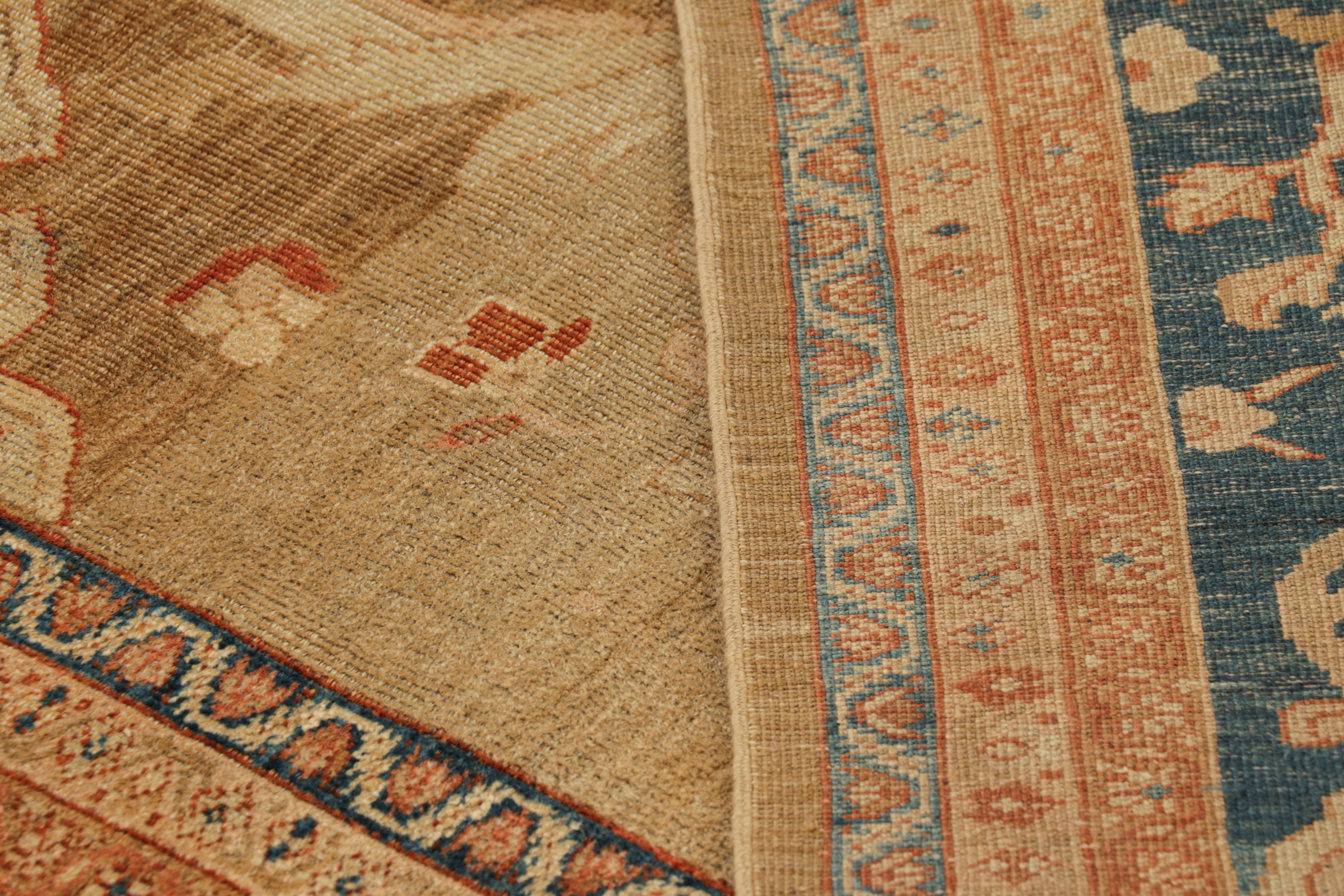 Antico tappeto quadrato persiano Sultanabad Rugs, medaglione floreale - Rug & Kilim in vendita 2