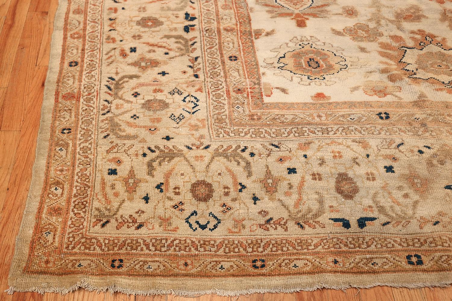 Hand-Knotted Antique Ziegler Sultanabad Rug. 12 ft 9 in x 16 ft 7 in For Sale