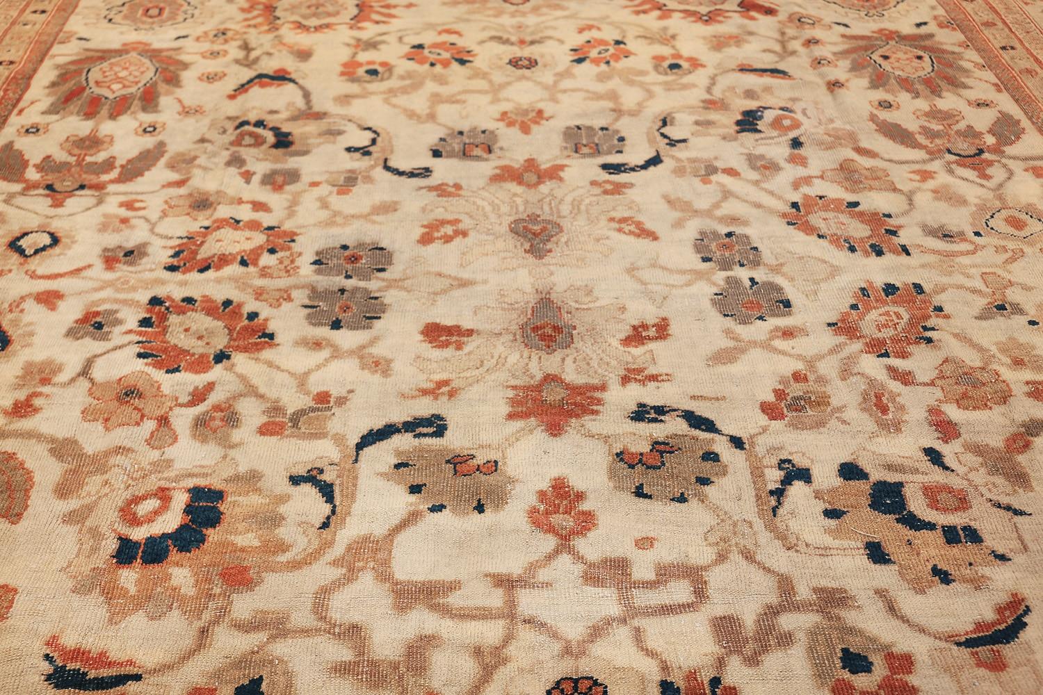 Antique Ziegler Sultanabad Rug. 12 ft 9 in x 16 ft 7 in For Sale 1