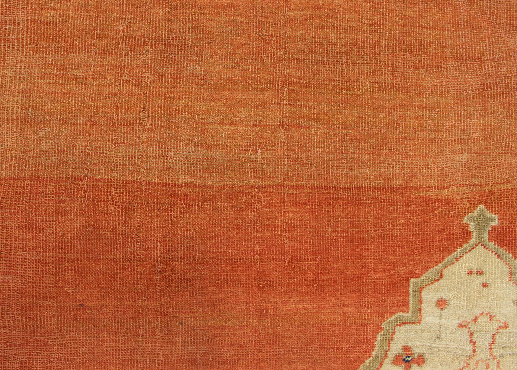 Antiker großer Ziegler Sultanabad-Teppich in weichem Orange, Creme und Marineblau im Angebot 4