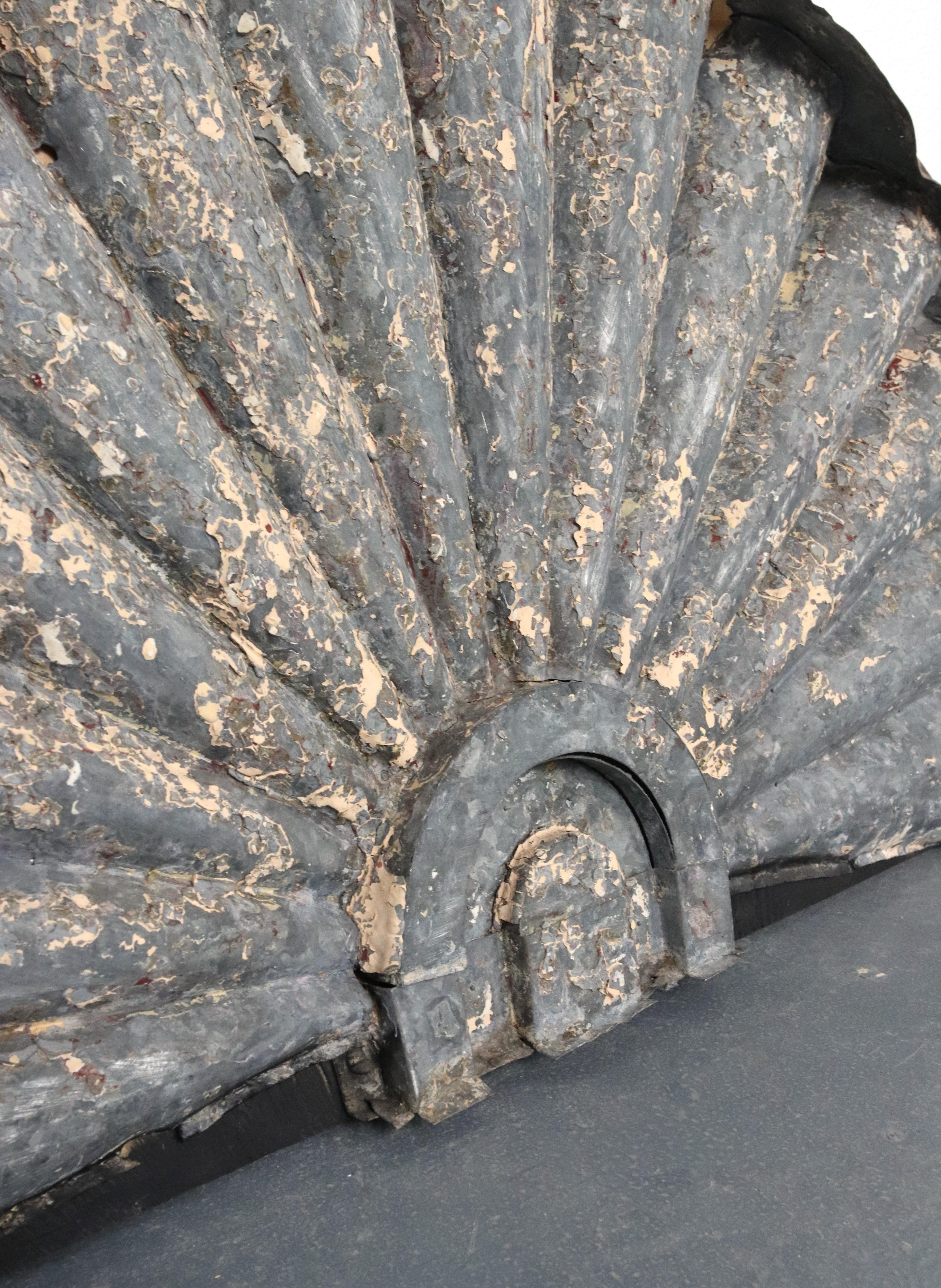 Colgante de pared con forma de abanico de zinc antiguo Industrial
