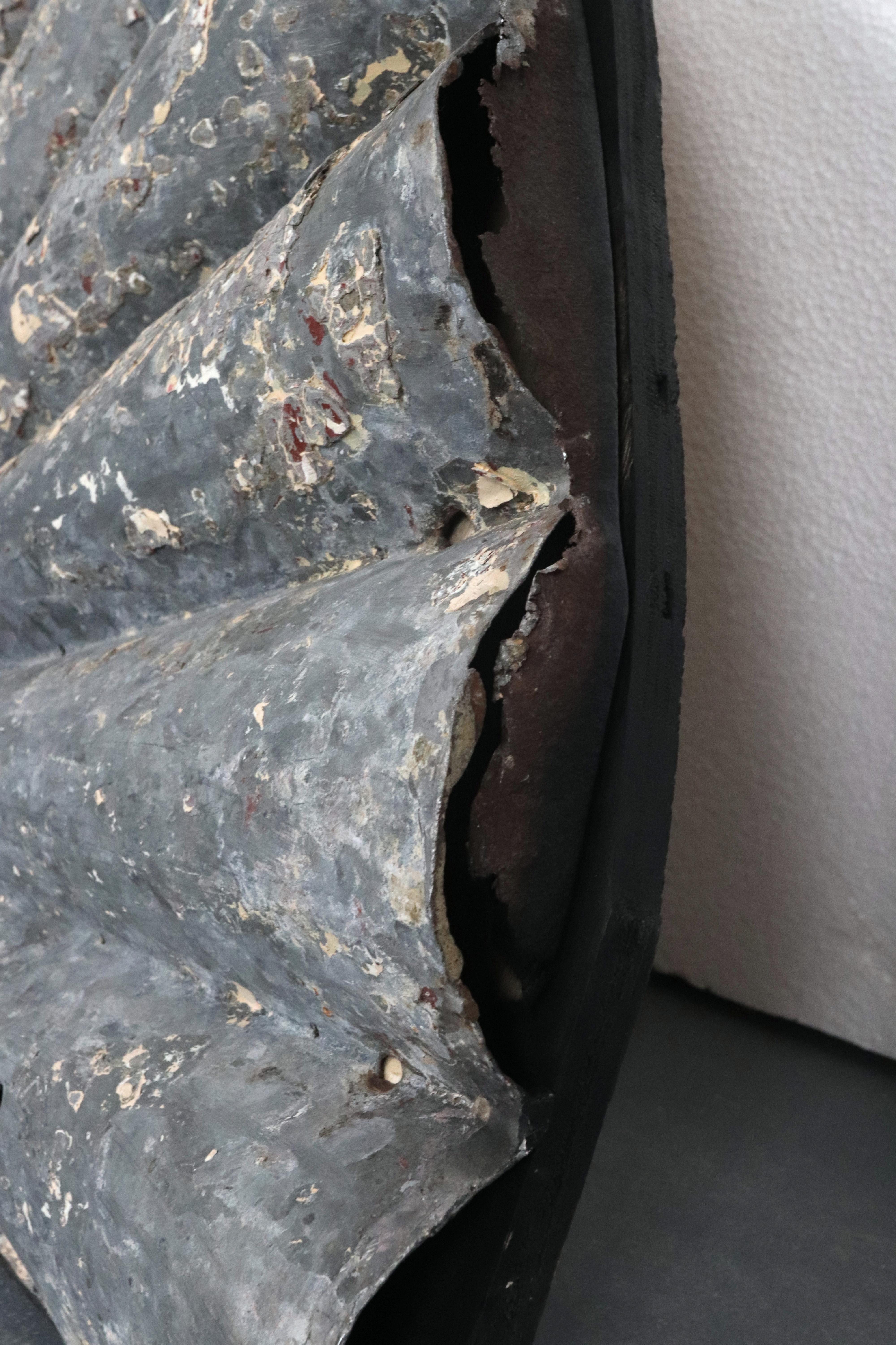 Colgante de pared con forma de abanico de zinc antiguo Siglo XXI y contemporáneo