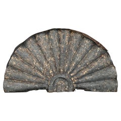 Antique Zinc Fan Shaped Building Element Wall Hanging (Suspension murale en forme d'éventail)