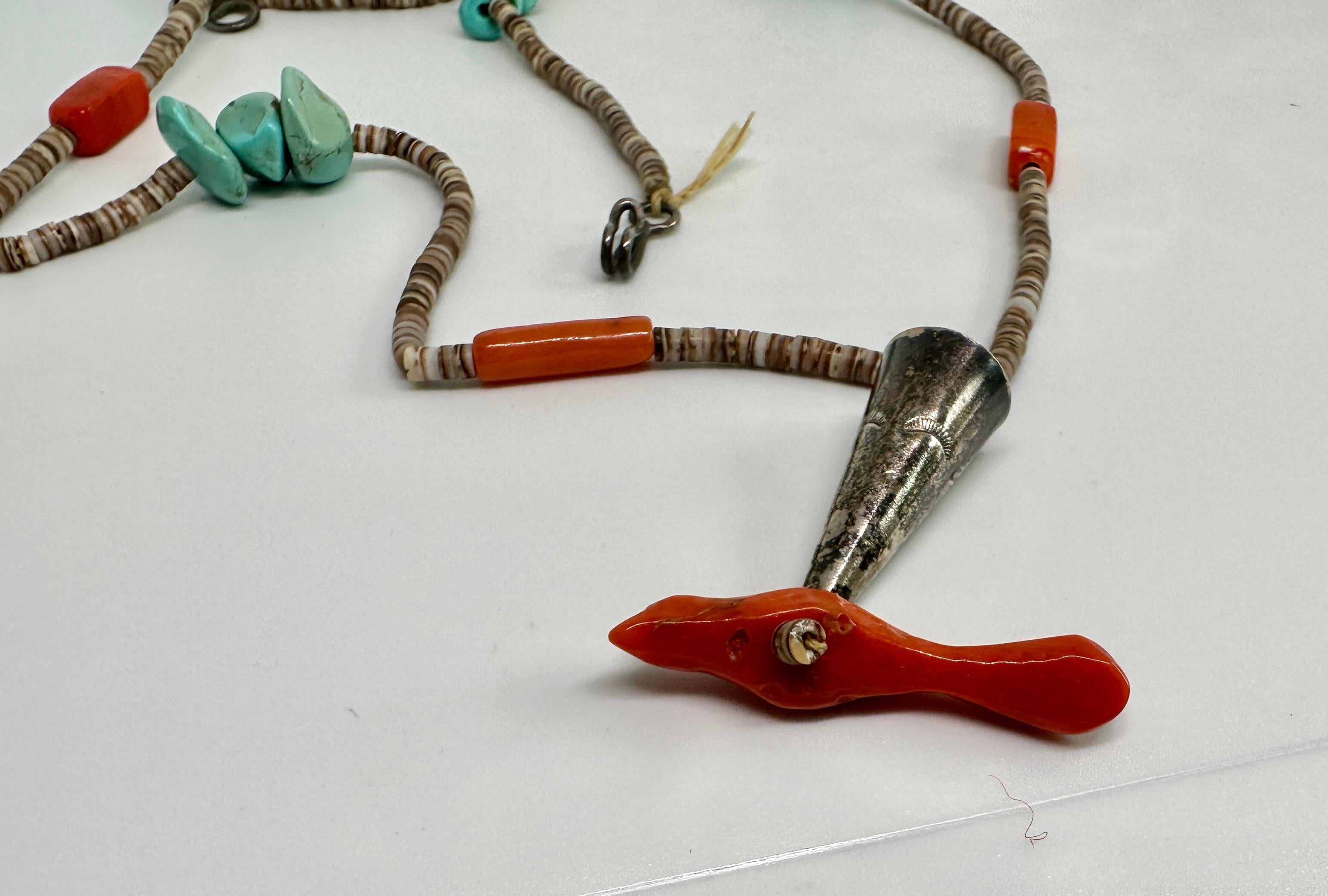 Antike Zuni Pueblo Koralle Rabe Vogel Fetisch Halskette Native American Türkis im Angebot 2