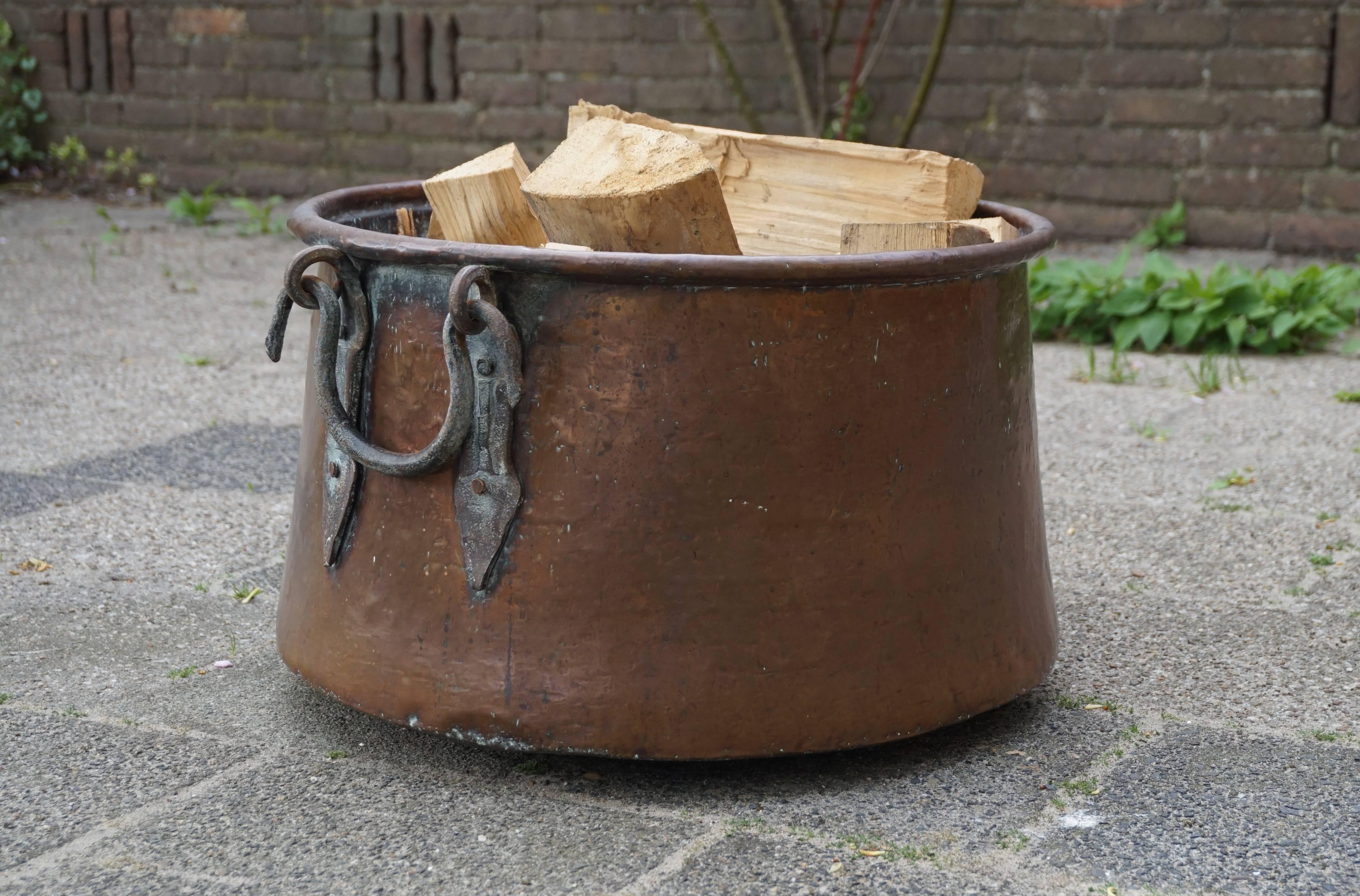 Antique, Large & Decorative Hand Hammered Copper & Wrought Iron Firewood Bucket 1