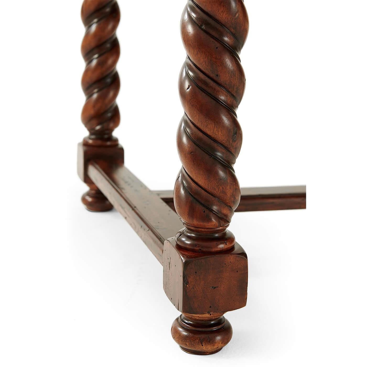 XXIe siècle et contemporain Table à écrire de style 17ème siècle Antiquities en vente