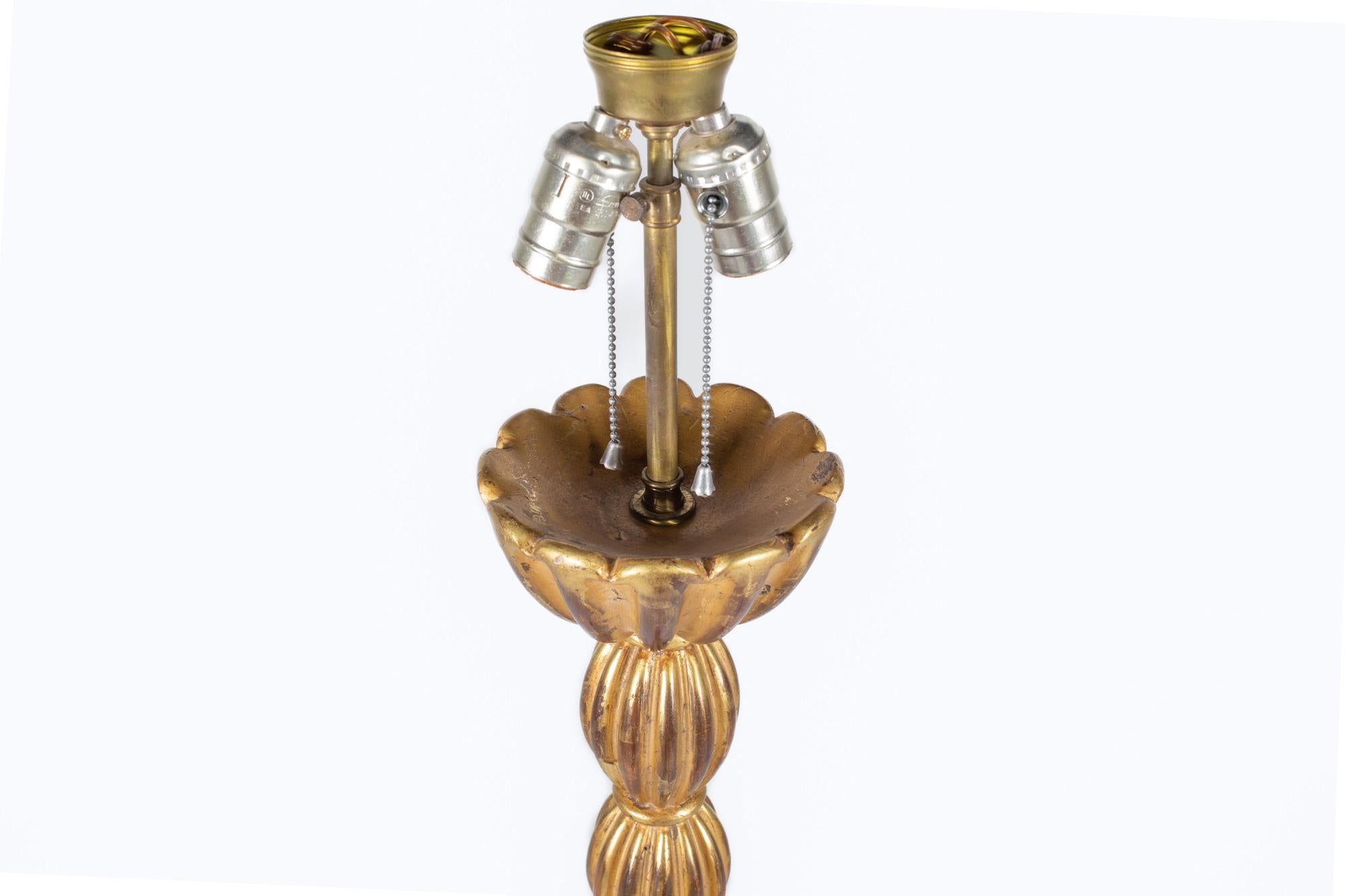 Antike, goldbemalte Stehlampe im Zustand „Gut“ im Angebot in Countryside, IL