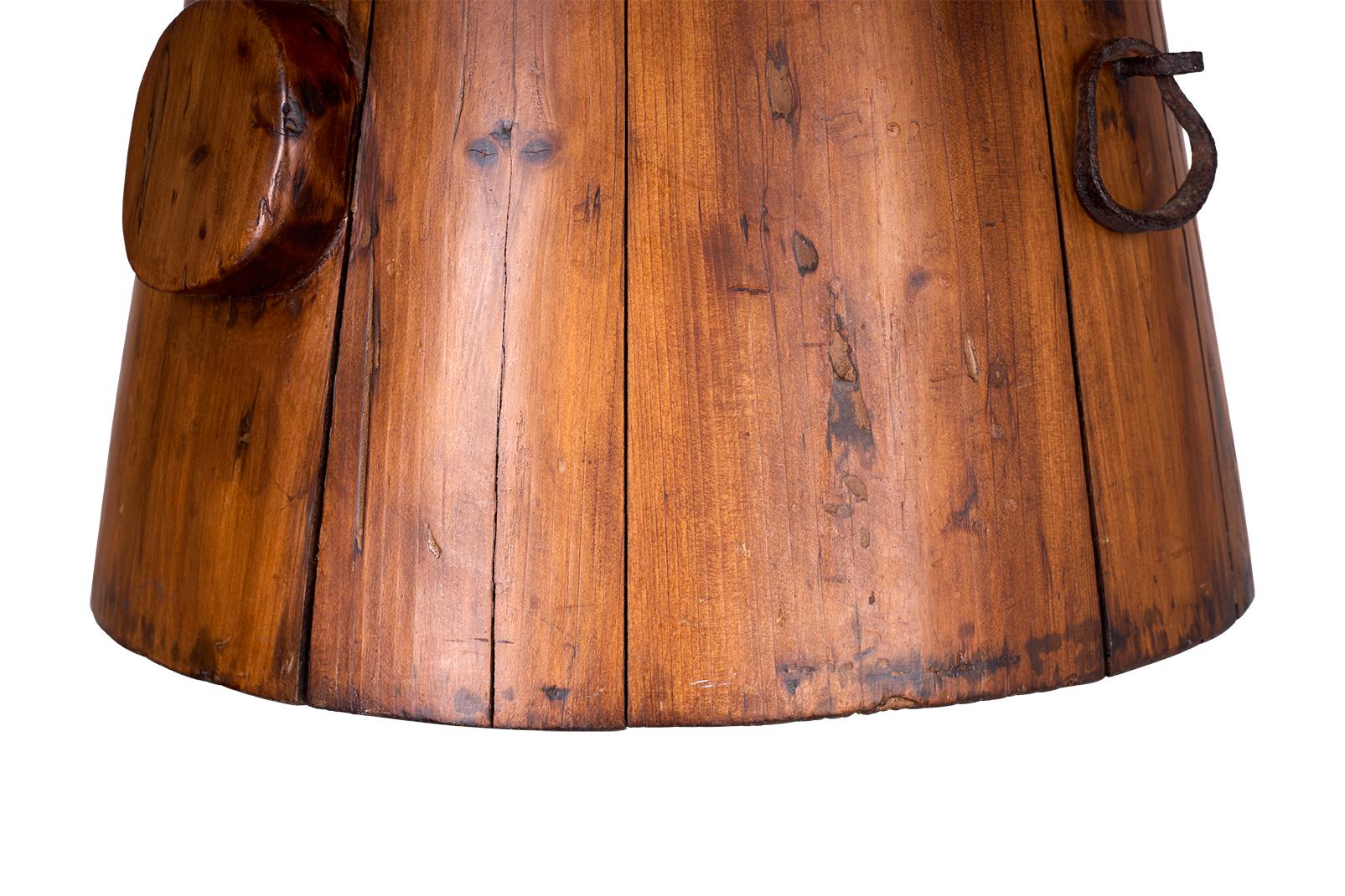 The Brendan Bass Estate Collection pays homage to the beauty of vintage and antique 
pieces, each artfully concealing endless stories collected through the generations in which they existed.  As an extension of Brendan Bass’s Le Monde collection,