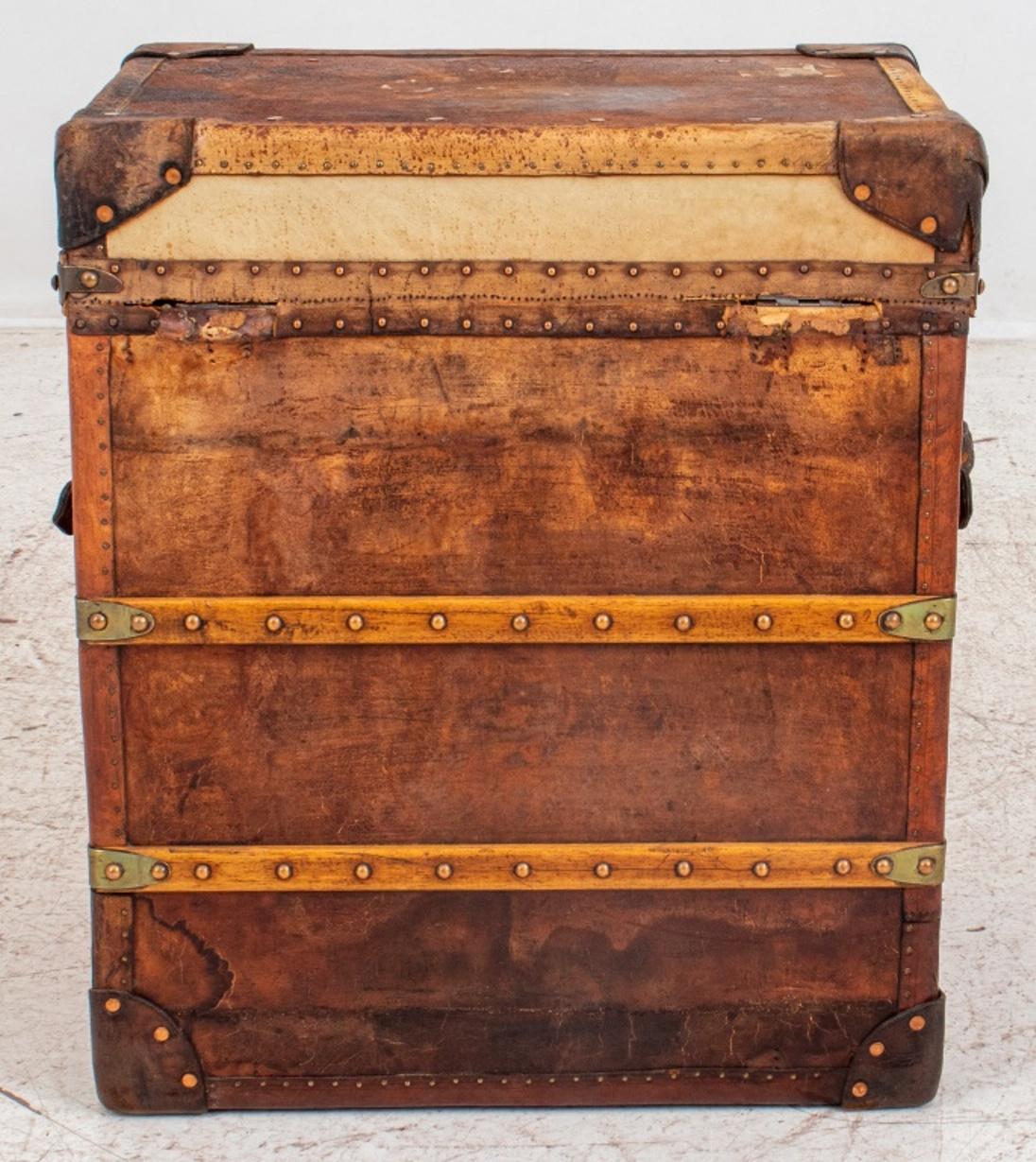 Antiqued Leather Storage Chest 1