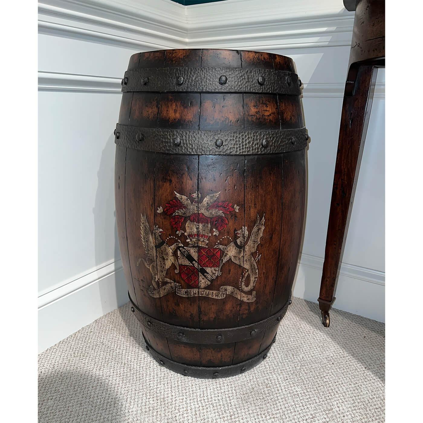 Bois Table d'appoint baril en bois ancien en vente