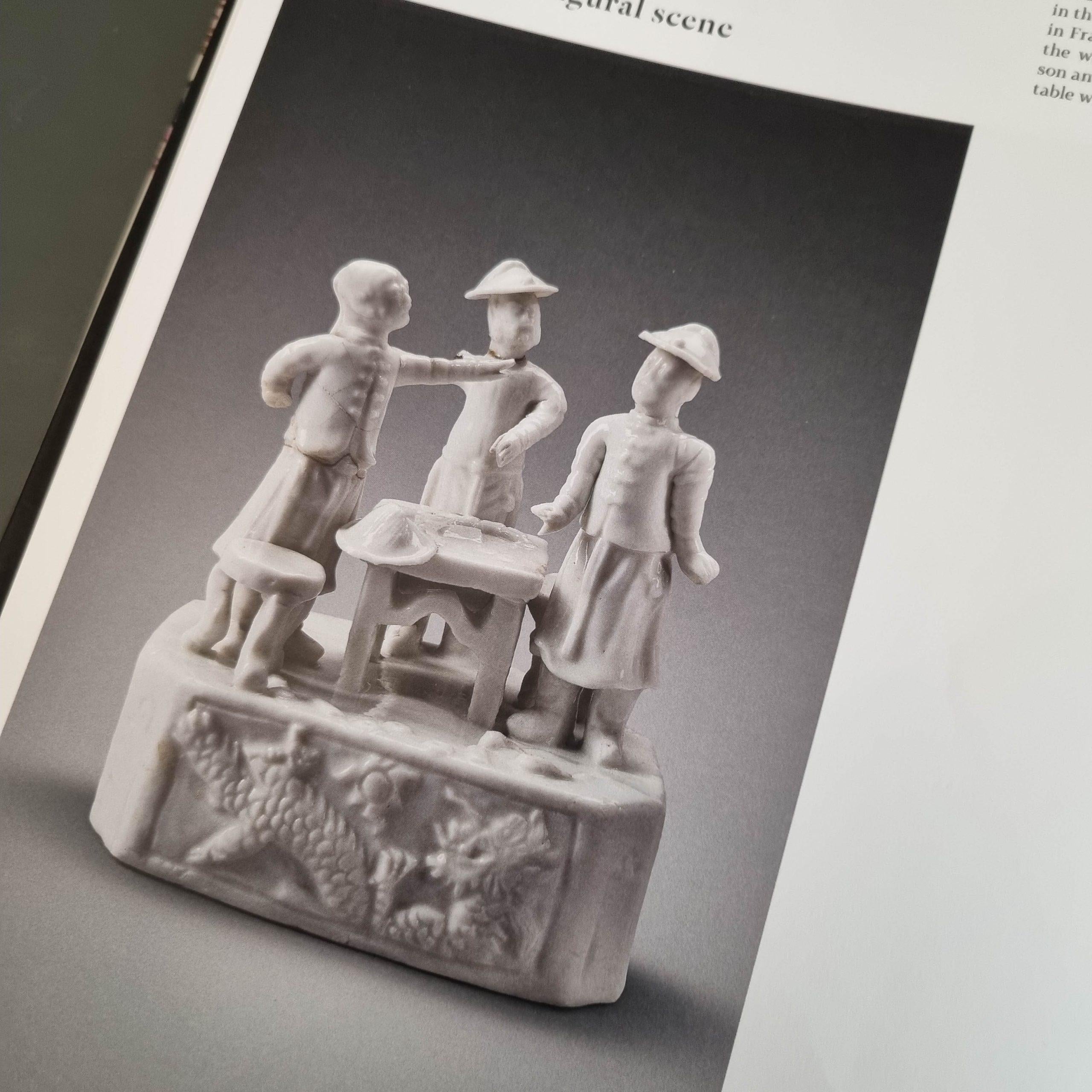 Antiquities 17th C Dehua Blanc de Chine Whistles European figure and Cat Dutchman en vente 6