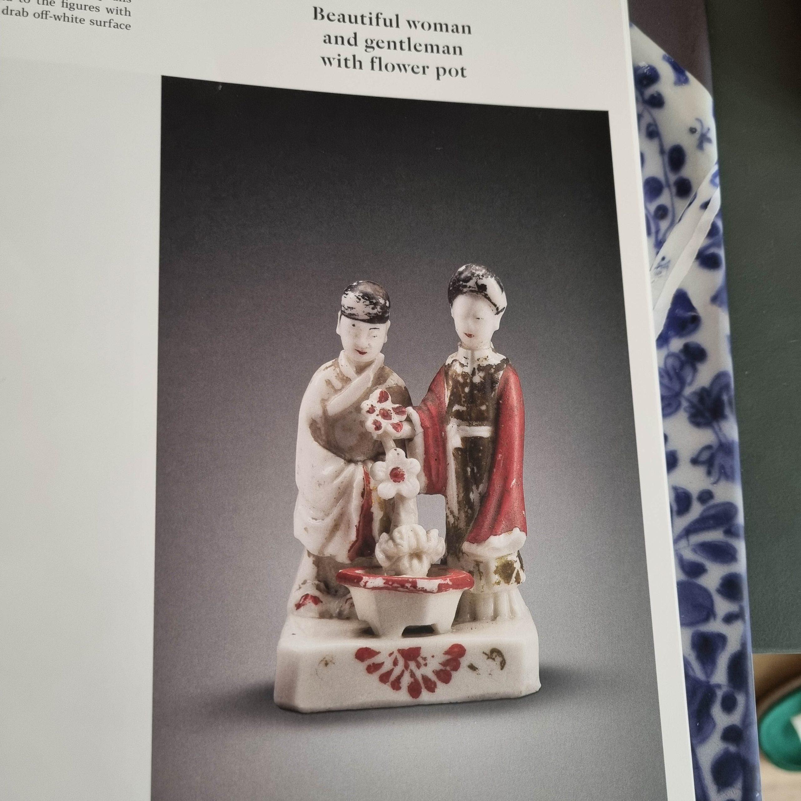 Antiquities 17th C Dehua Blanc de Chine Whistles European figure and Cat Dutchman en vente 2