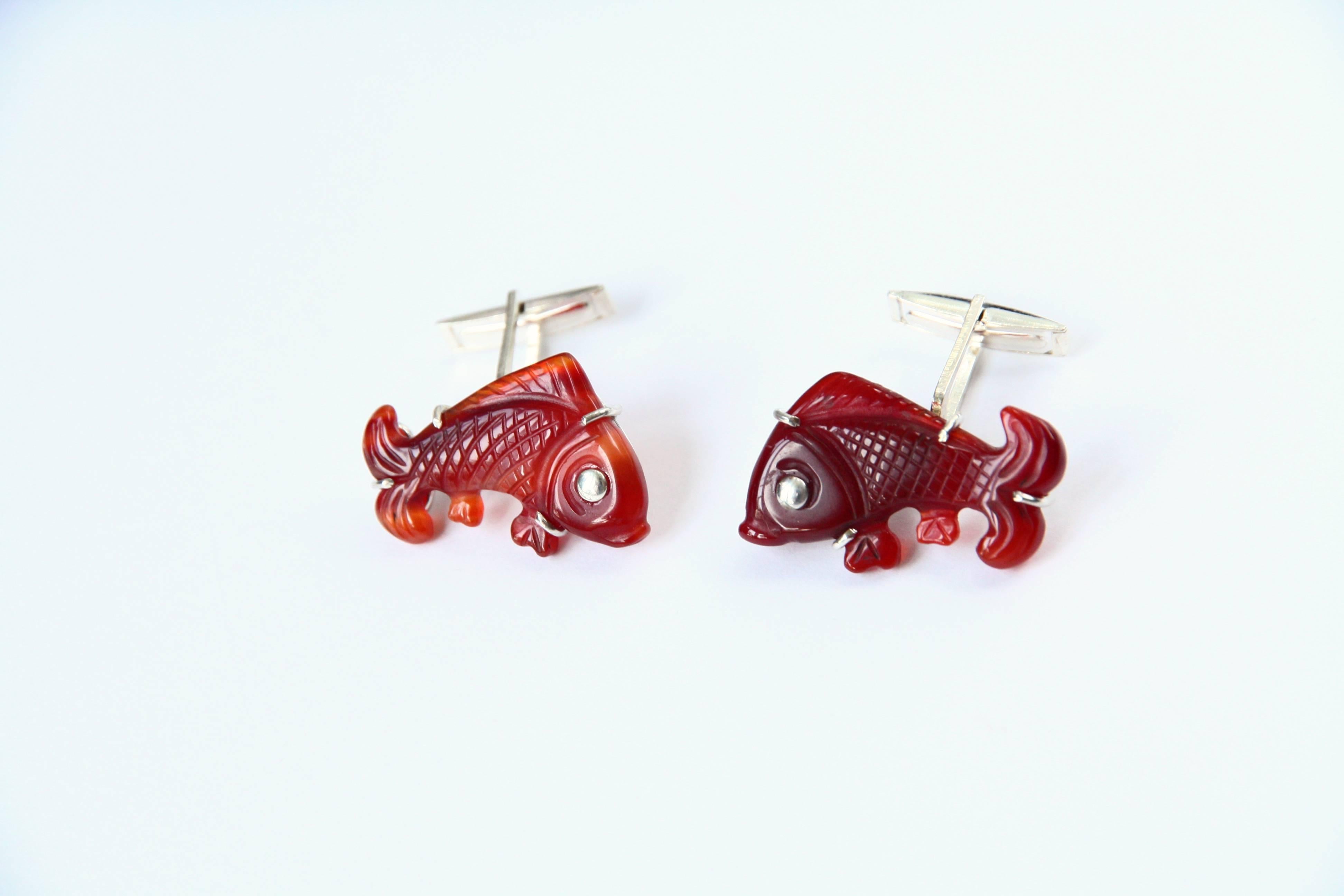Very special carved antiques Chinese carnelian fish shape linked in Silver gr. 4,80.
All Giulia Colussi jewelry is new and has never been previously owned or worn. Each item will arrive at your door beautifully gift wrapped in our boxes, put inside