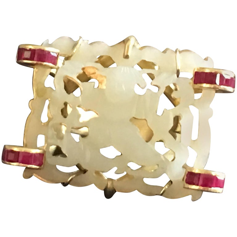 Antiques Chinese Jade carved imperial jade china 1750,  ruby princess cut 1,50ct, 18kt gold gr.21,30.
Size 6.5 US.
All Giulia Colussi jewelry is new and has never been previously owned or worn. Each item will arrive at your door beautifully gift