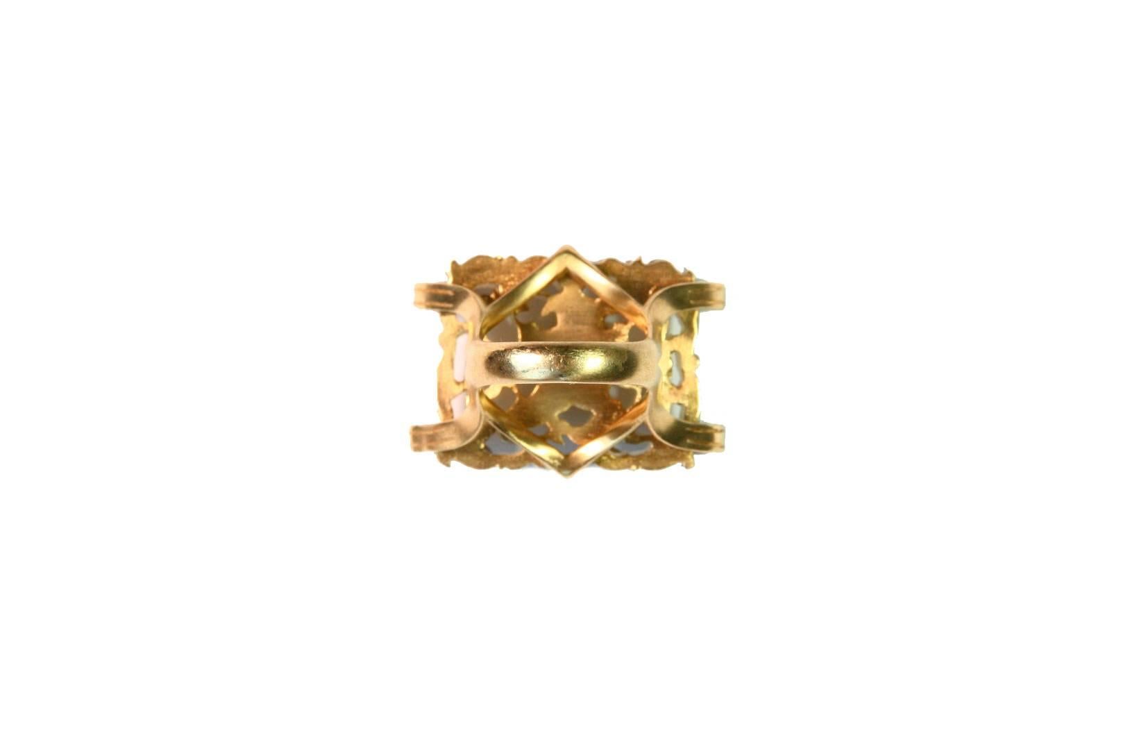 Antiques Carved Chinese Jade Ruby 18 Karat Gold Ring In New Condition For Sale In Milan, IT