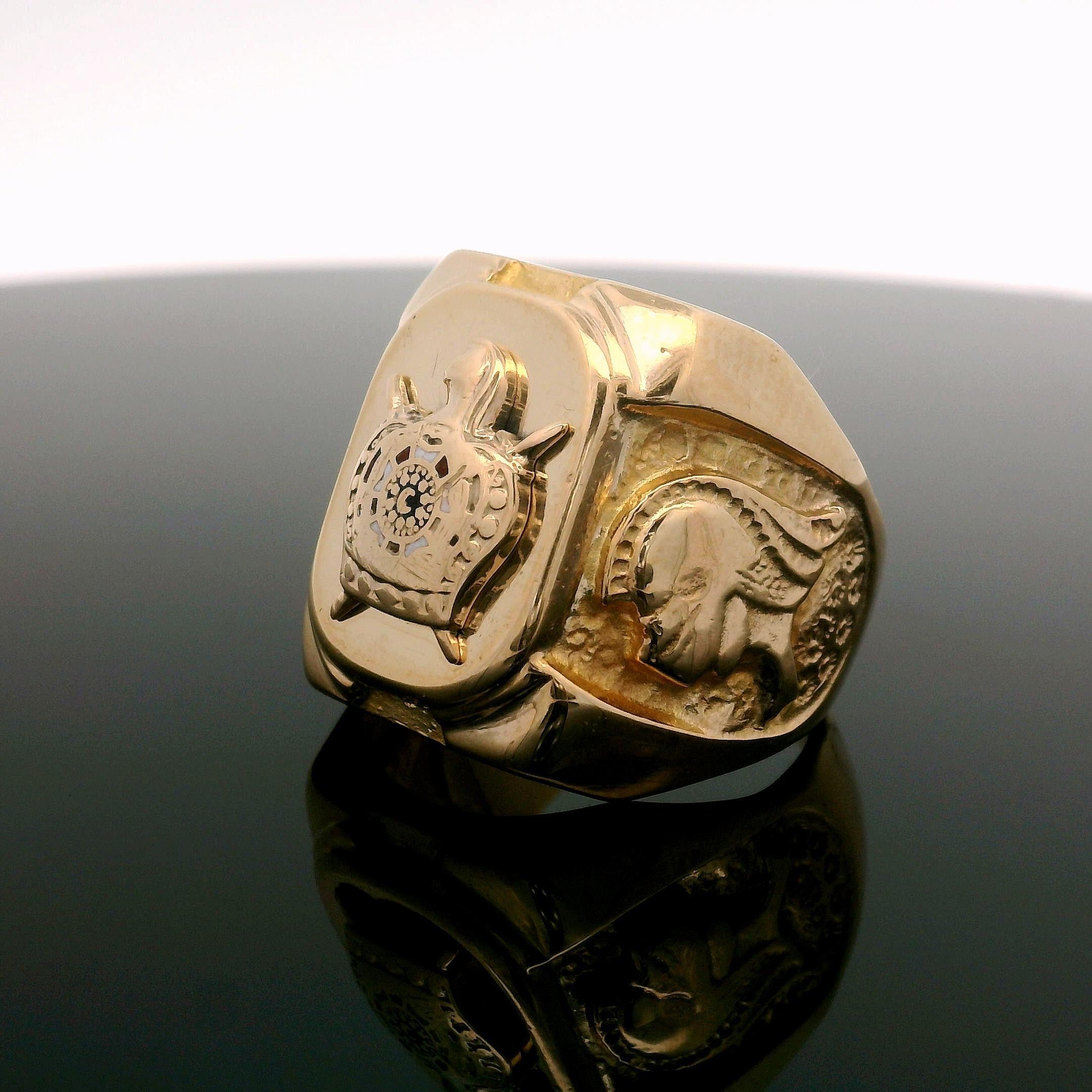 Antiquitäten Sammler Herren 9k Gelbgold & Emaille Wappen Ritter Band Ring im Angebot 1