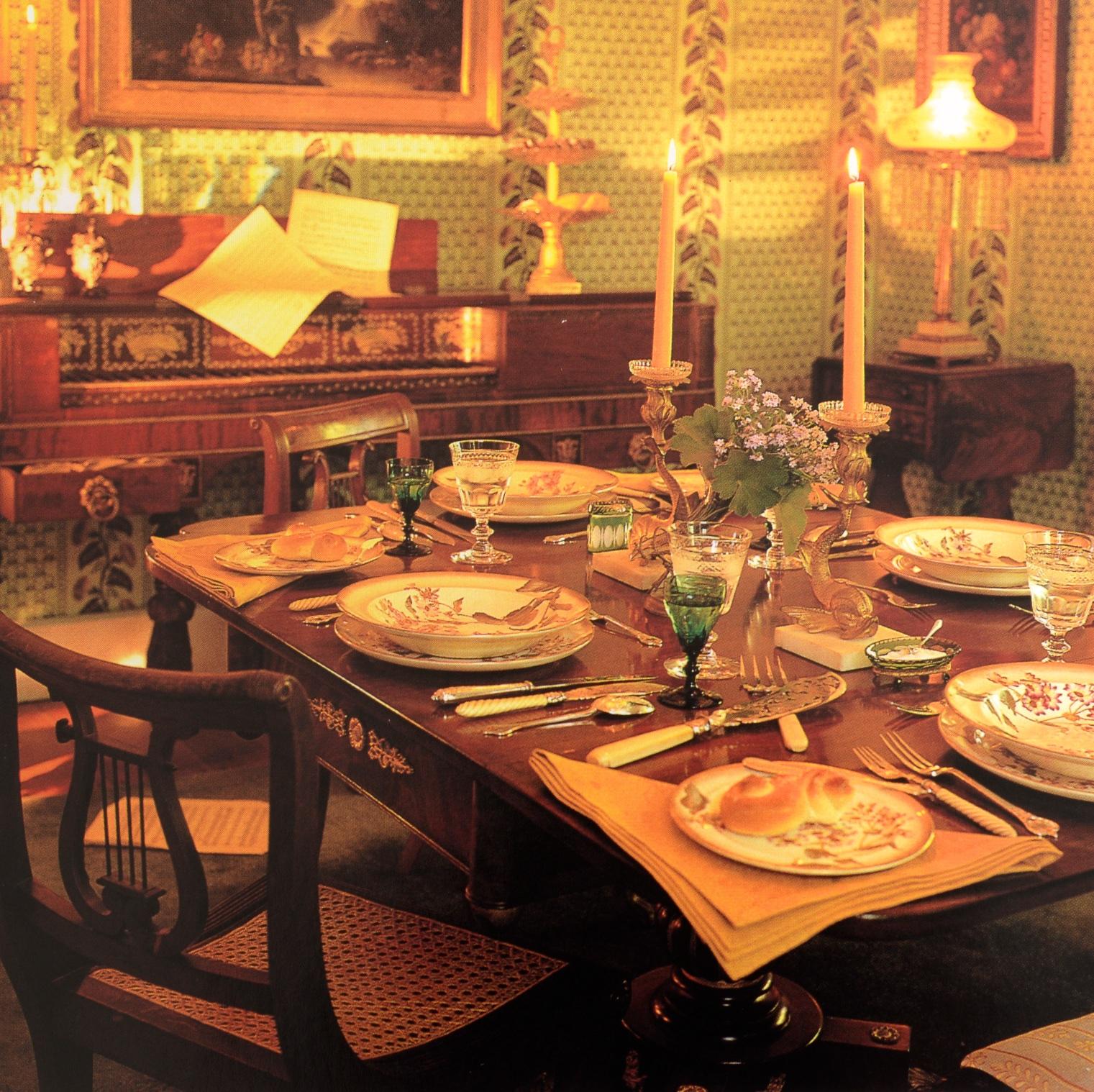 antiques for the Table':: A Complete Guide to Dining Room Accessories:: signé en vente 3