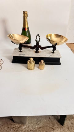 Antiquitäten französisch Maßstab Frankreich 19. Schmiedeeisen Messing, Holz und Marmor