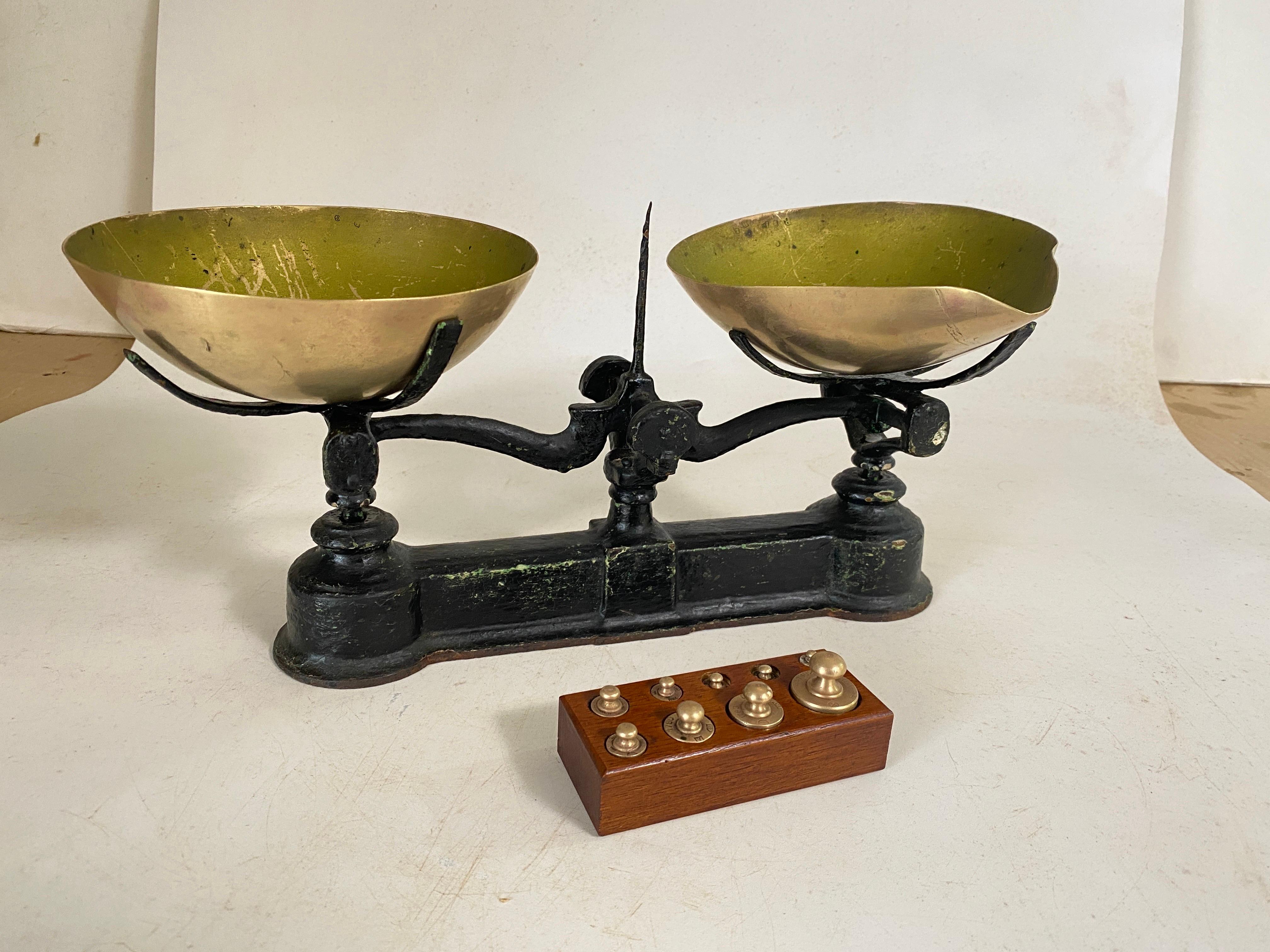 French Antiques french Scale with set of Weights France 19th Wrought Iron and Brass For Sale