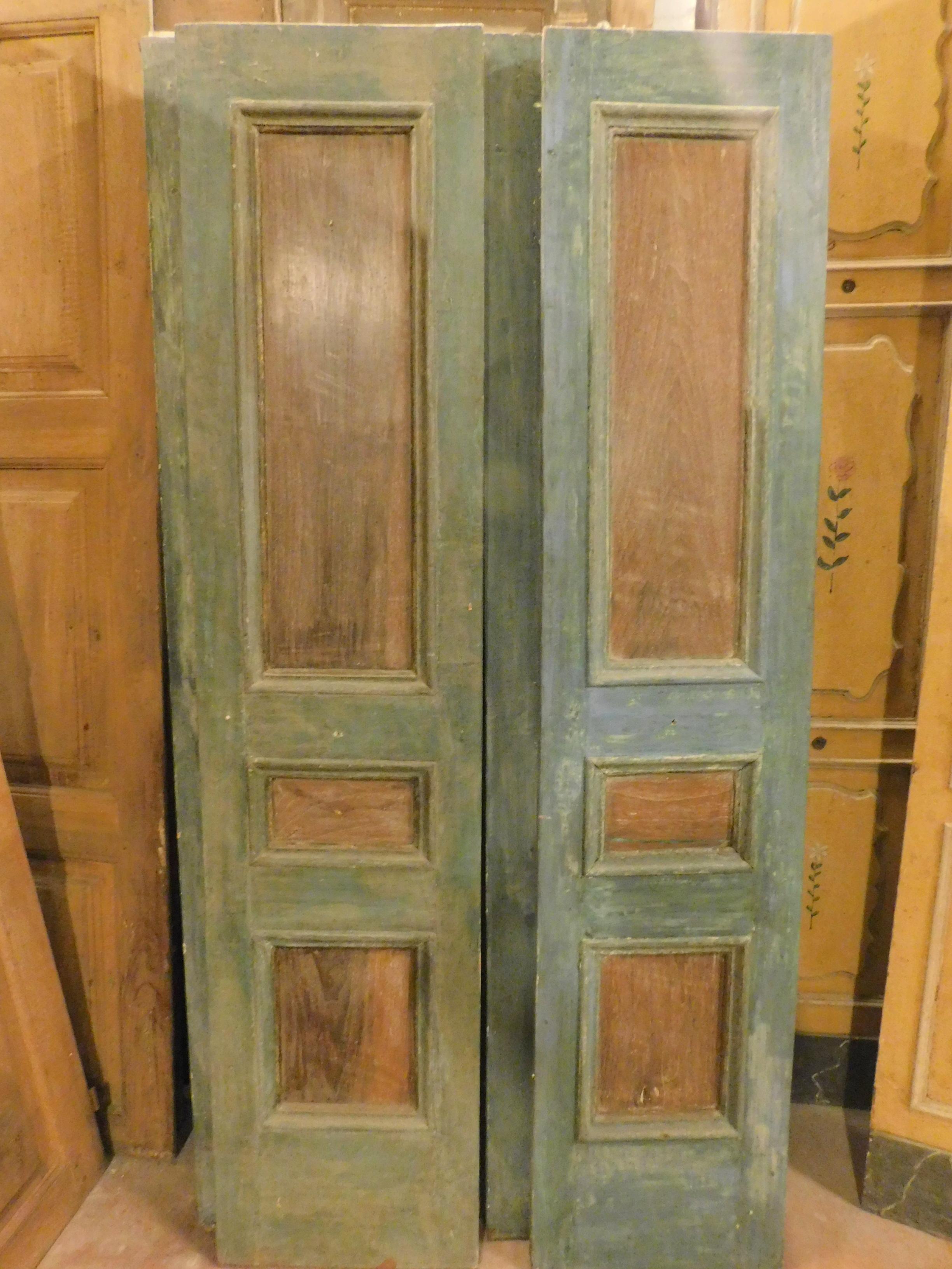 Antiques Pair of Wooden Double Doors, Green Lacquered Molure, 1800 Italy In Good Condition For Sale In Cuneo, Italy (CN)