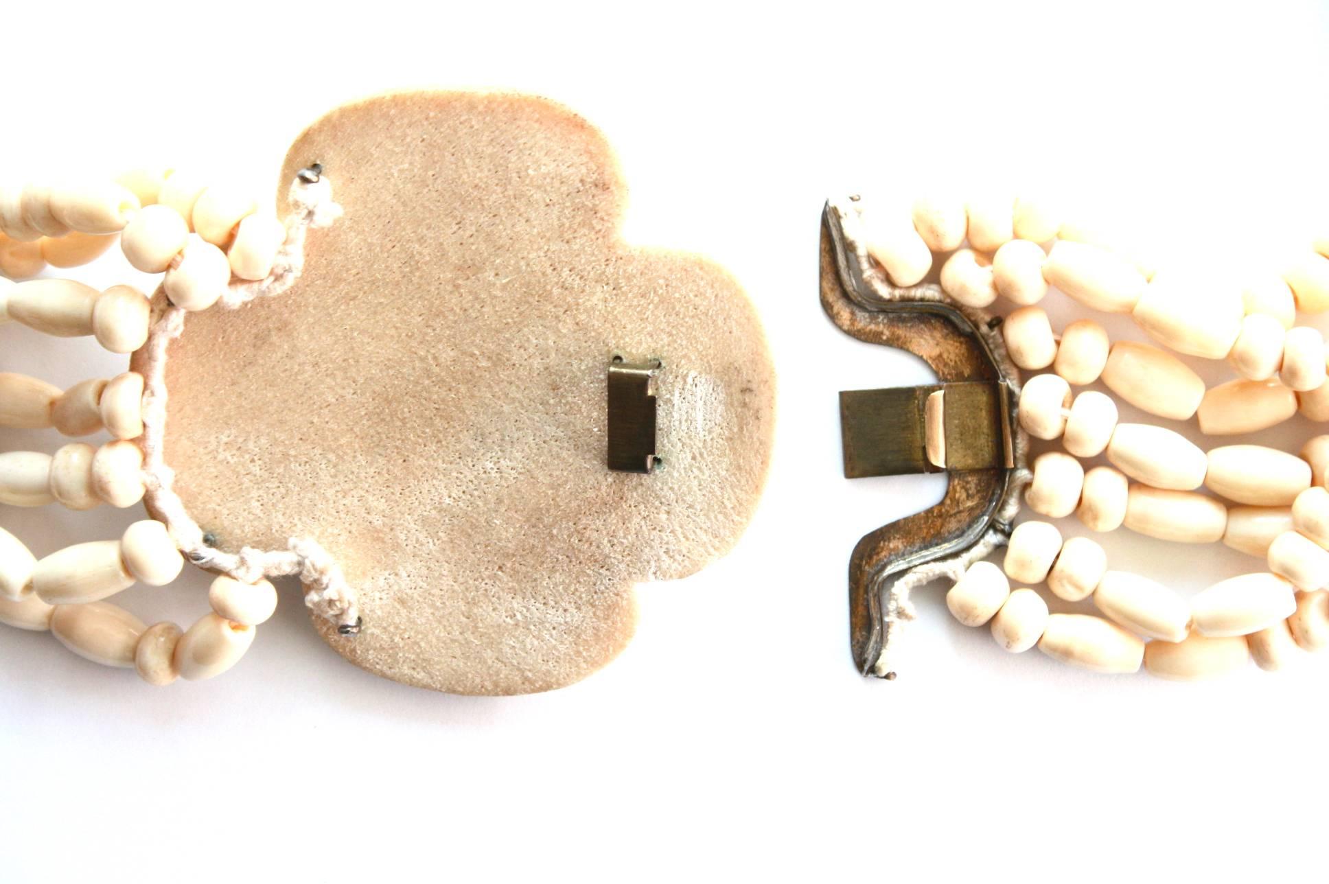 Antiques White Natural Horn Degradè Necklace In New Condition For Sale In Milan, IT
